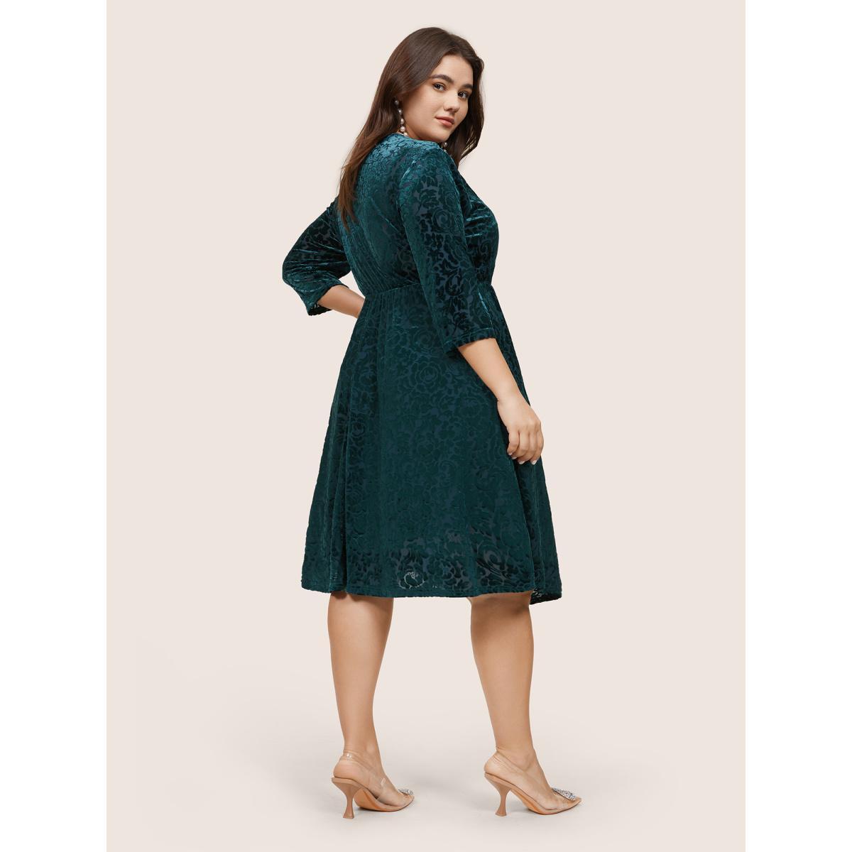 Plus Size Plain Texture Floral Velvet Pocket Dress Emerald Women Elegant Velvet V-neck Elbow-length sleeve Curvy Midi Dress BloomChic 10/M Product Image