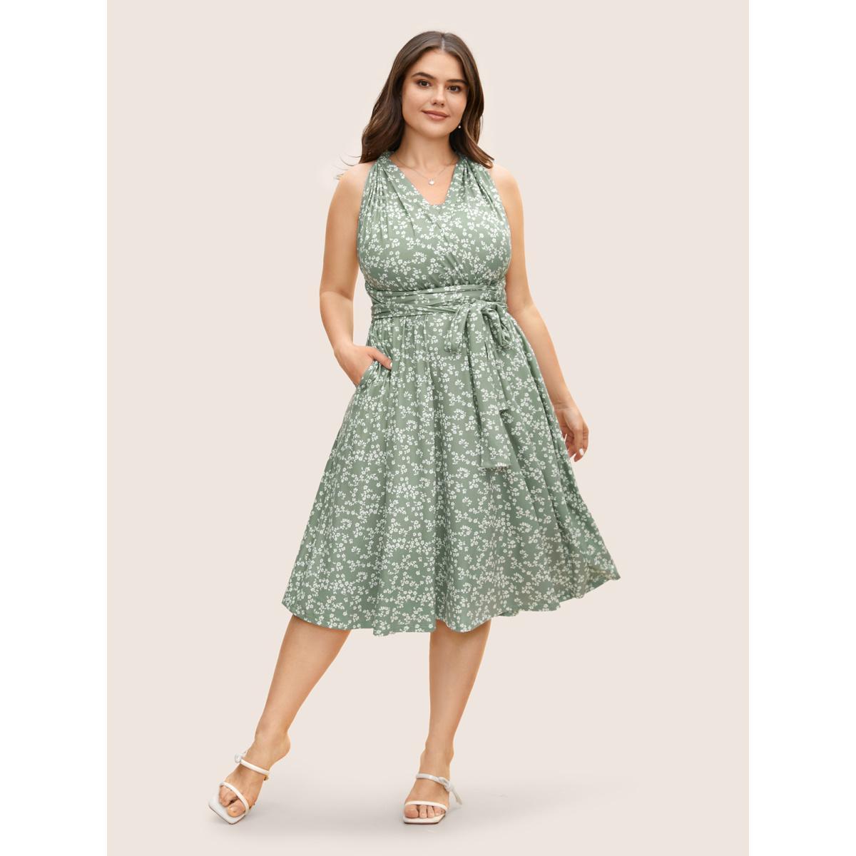 Plus Size Everywhere Dress - Ditsy Floral Wrap Pocket Dress Palemauve Women Elegant Belted V-neck Sleeveless Curvy BloomChic 22-24/3X Product Image