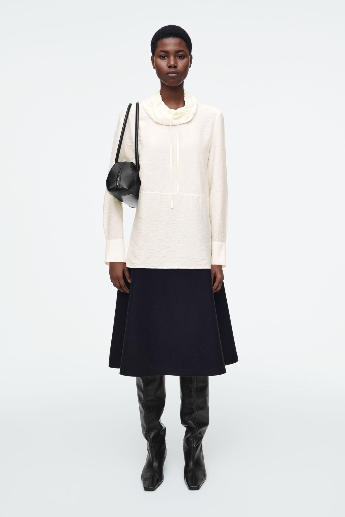 DRAWSTRING FUNNEL-NECK BLOUSE Product Image