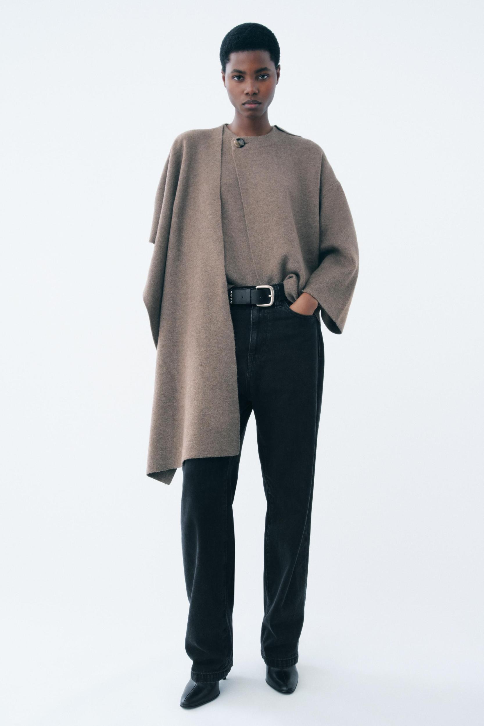 SHORT KNIT SCARF COAT Product Image