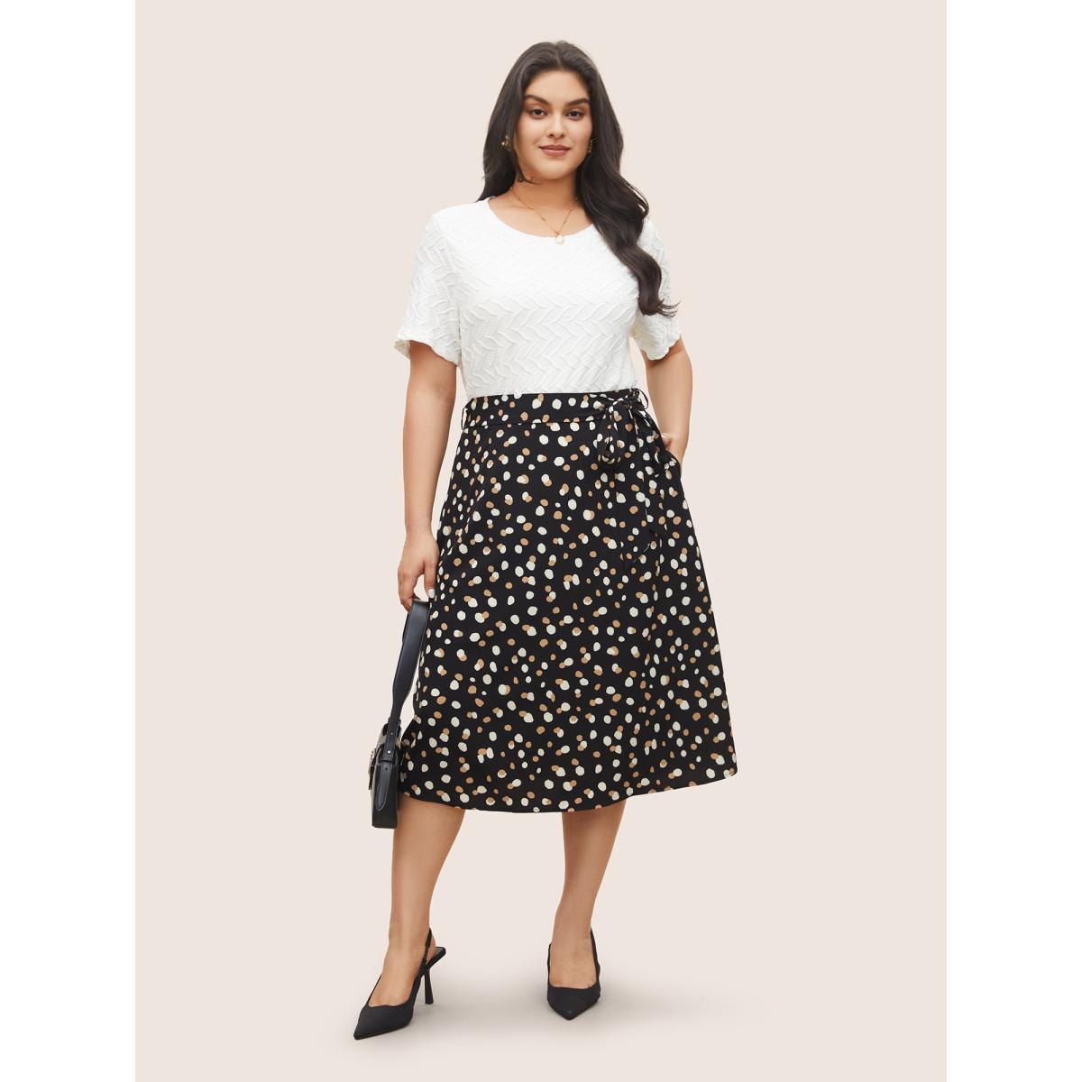 Plus Size Allover Print Belted Pocket Skirt Women Black At the Office Belted No stretch Slanted pocket Belt Work Skirts BloomChic 30/6X Product Image