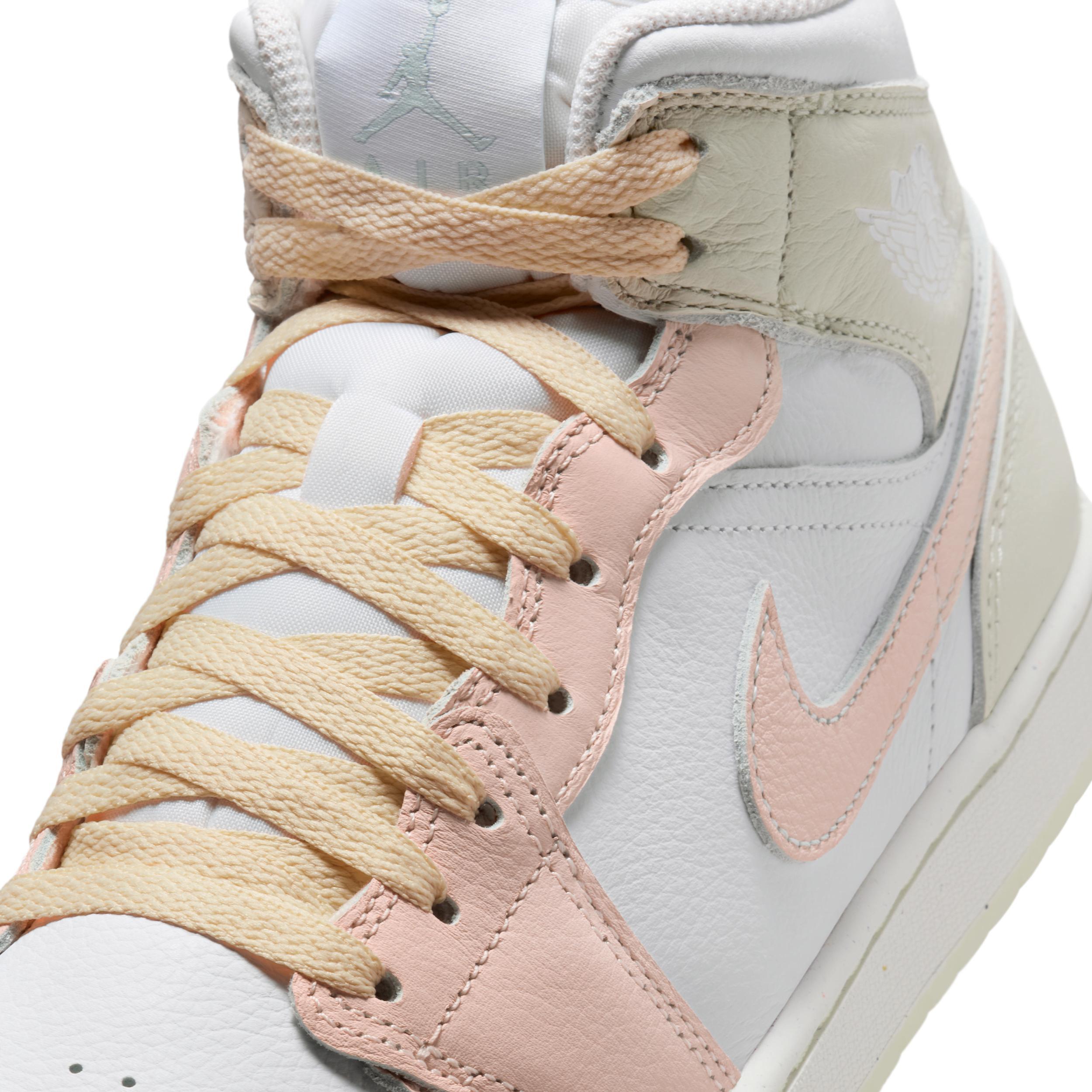 Men's Air Jordan 1 Mid SE Shoes Product Image