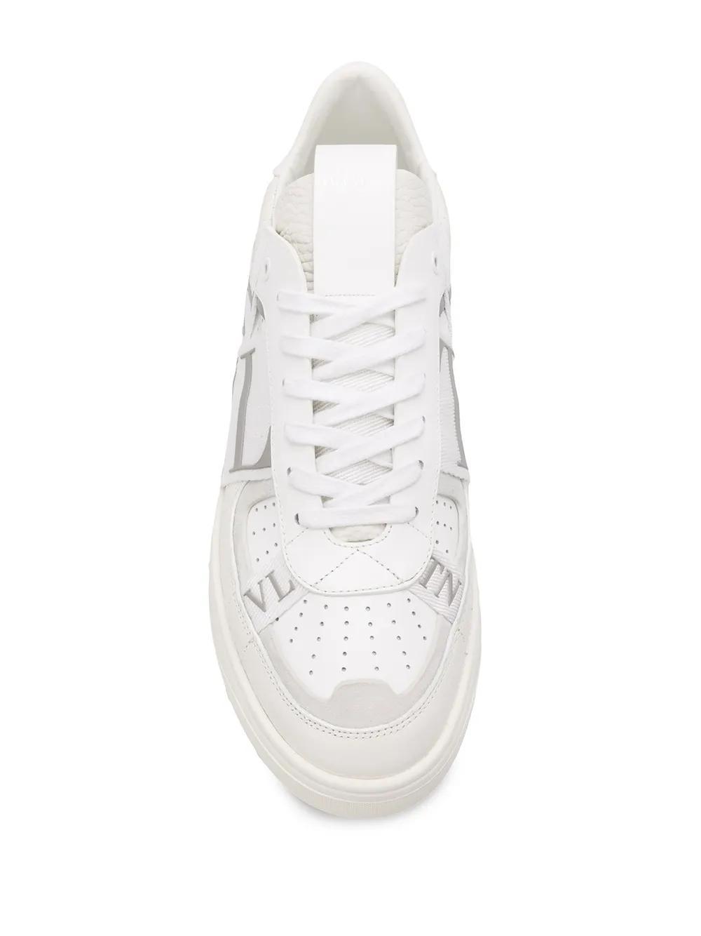 VL7N low-top leather sneakers Product Image