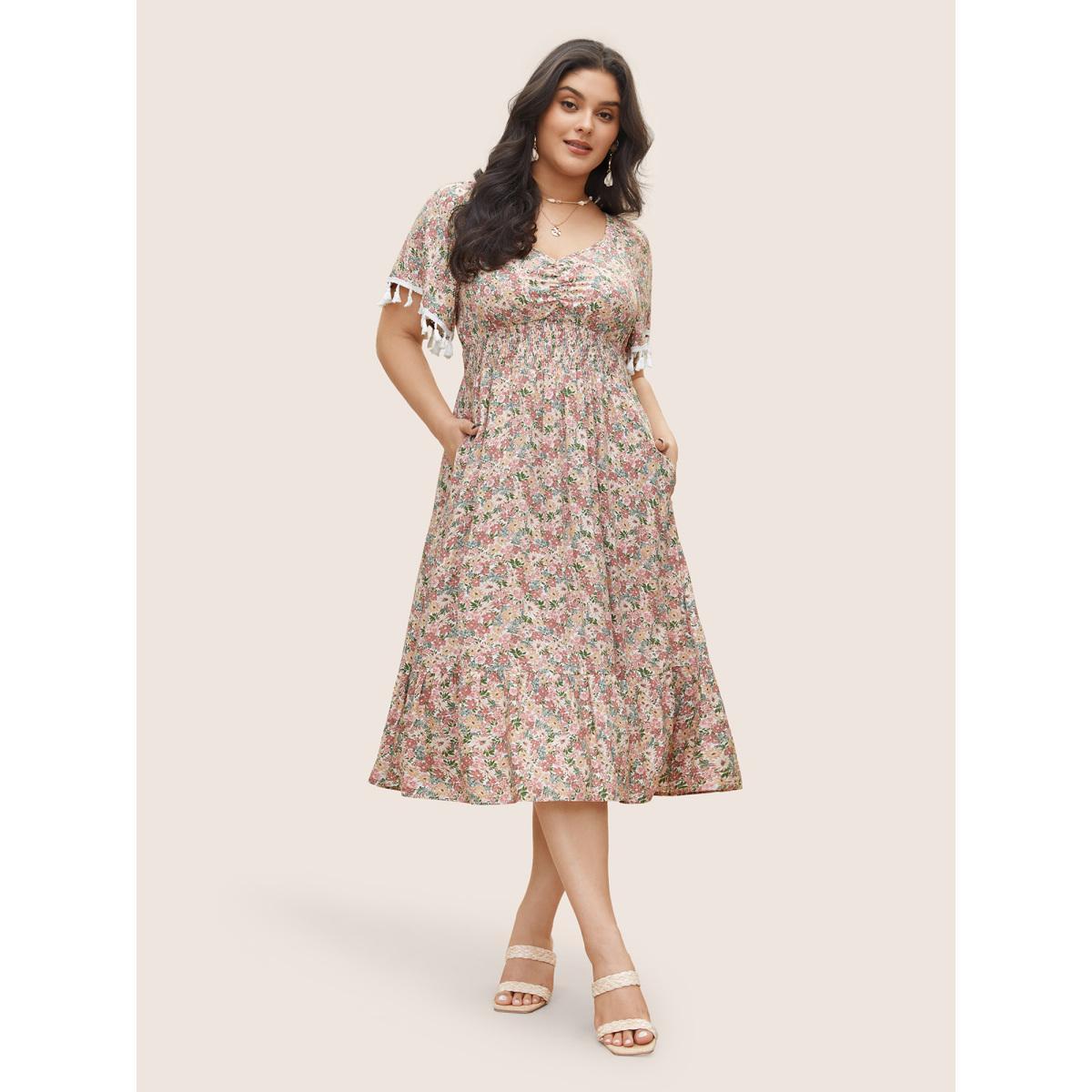 Plus Size Ditsy Floral Tassels Gathered Shirred Dress Rouge Women Resort Non V-neck Short sleeve Curvy Midi Dress BloomChic 28/5X Product Image