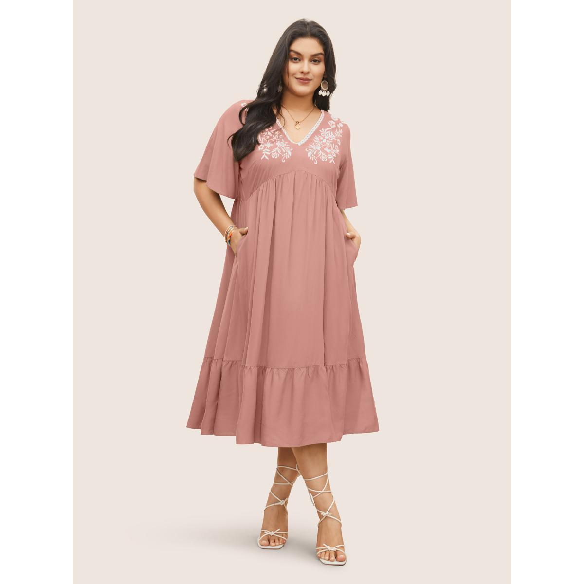 Plus Size Supersoft Essentials Floral Embroidered Patchwork Hem Dress Crepe Women Resort Non V-neck Short sleeve Curvy Midi Dress BloomChic 22-24/3X Product Image