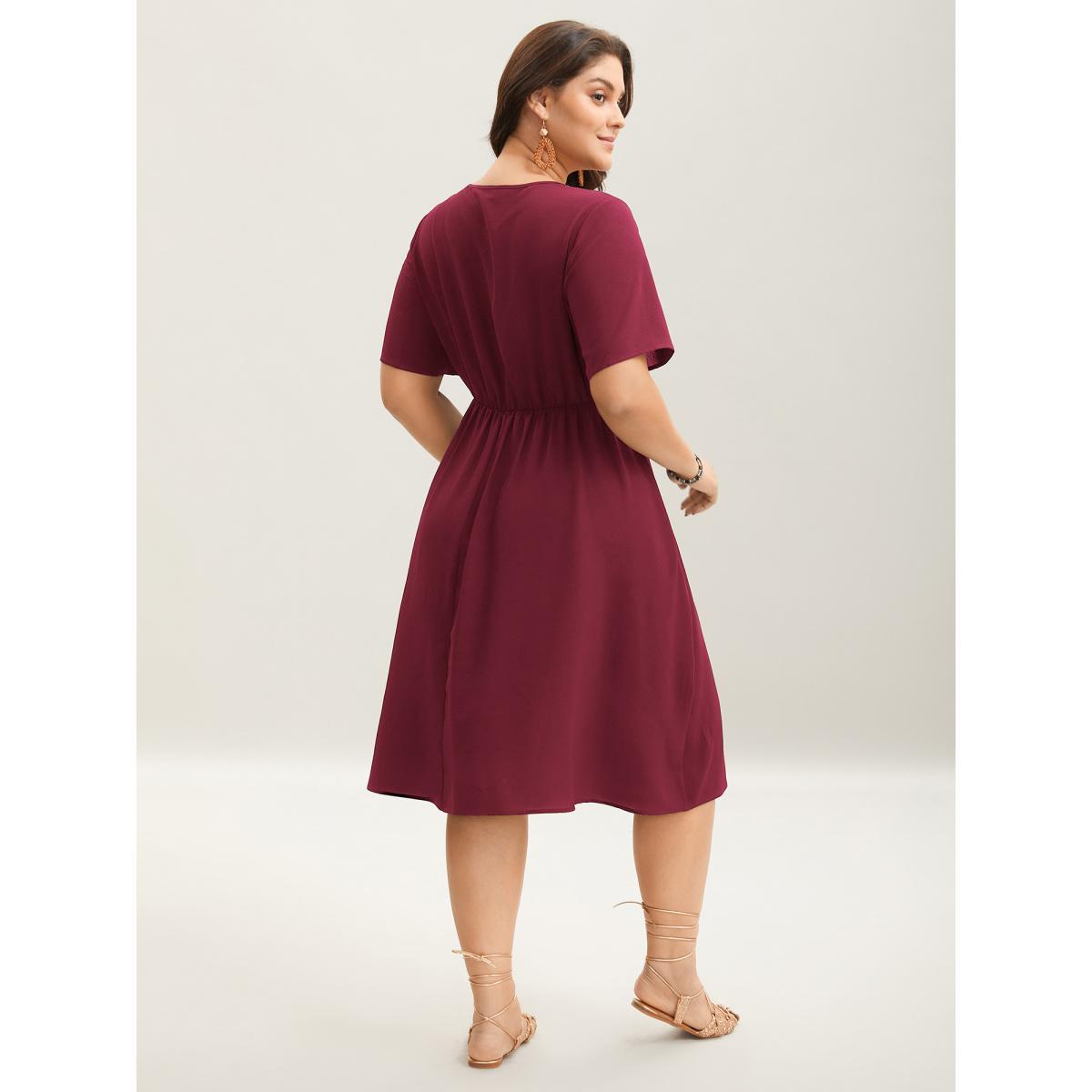 Plus Size Floral Embroidered Waist-Cinched Midi Dress Truegreen Women Round Neck Short sleeve Curvy BloomChic 18-20/2X Product Image