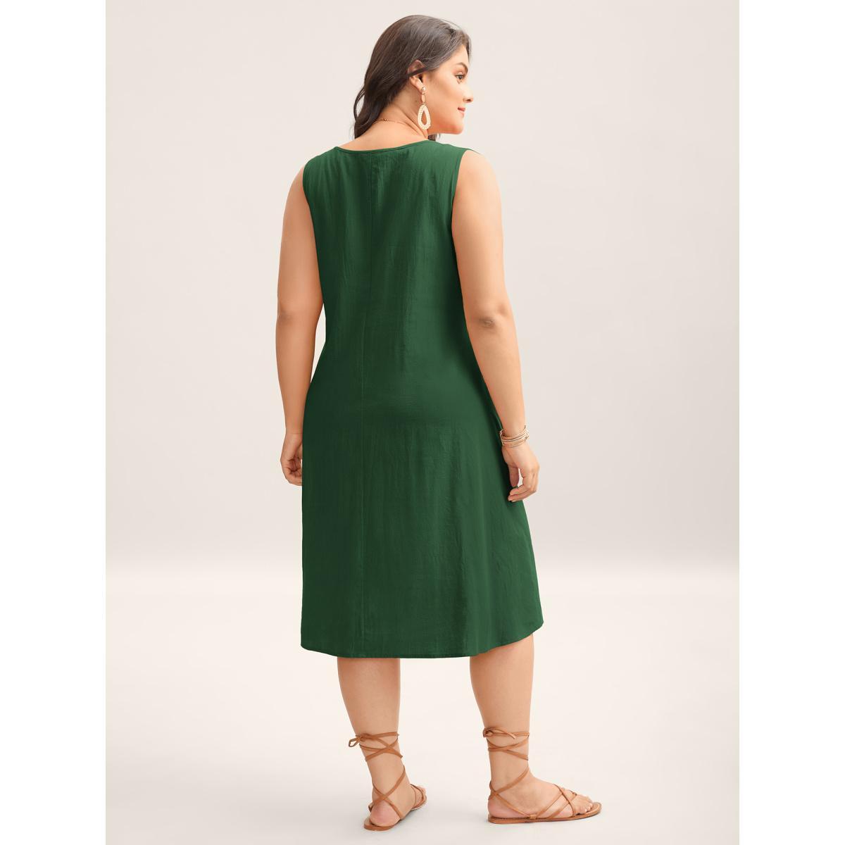 Plus Size Cotton Toothpick Pleat Plain Midi Dress Emerald Women Notched collar Sleeveless Curvy BloomChic 14-16/1X Product Image
