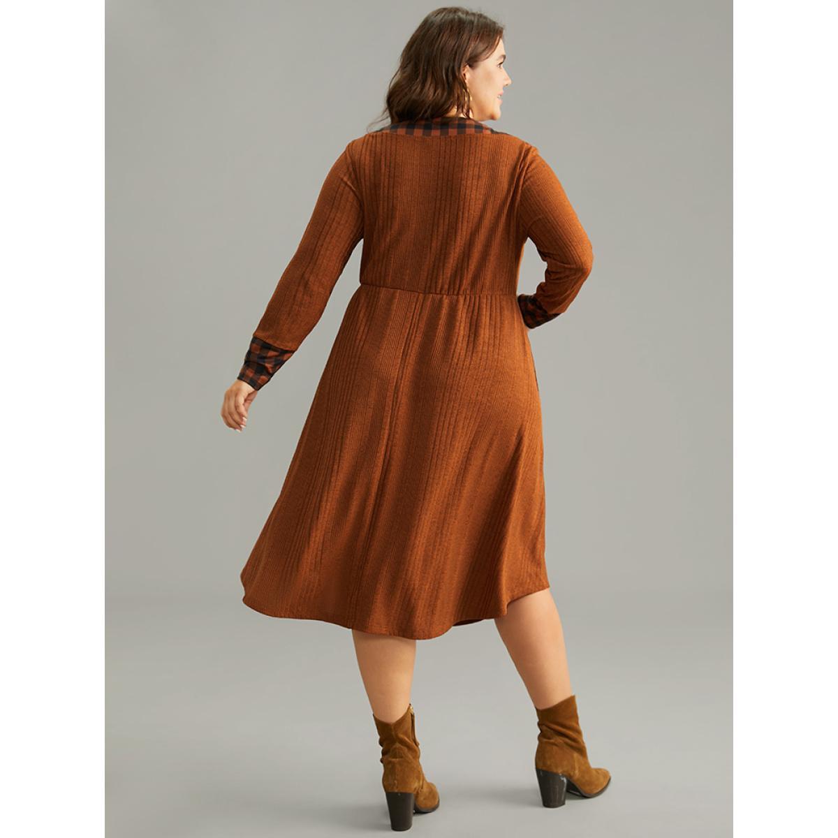 Plus Size Rib Knit Patchwork Plaid Pocket Button Detail Dress Rust Women Casual Rib Knit V-neck Long Sleeve Curvy Midi Dress BloomChic 26/4X Product Image