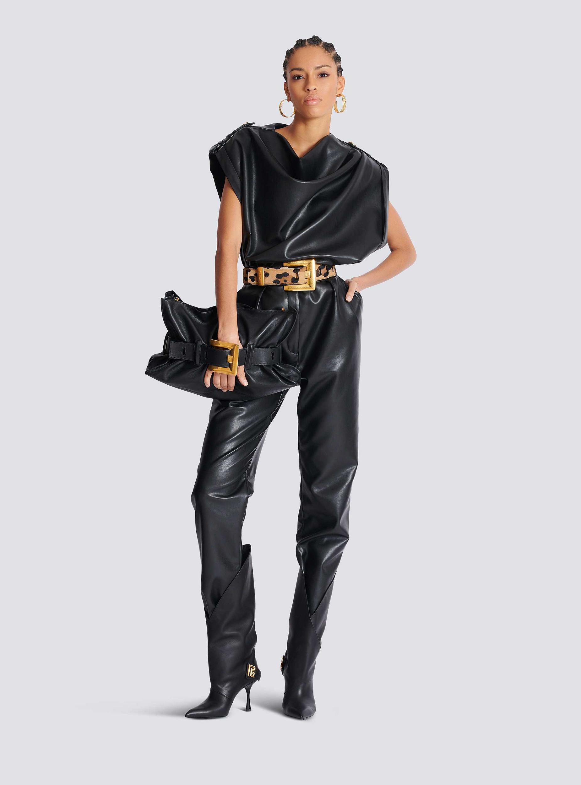 Medium Anthem bag in leather Product Image