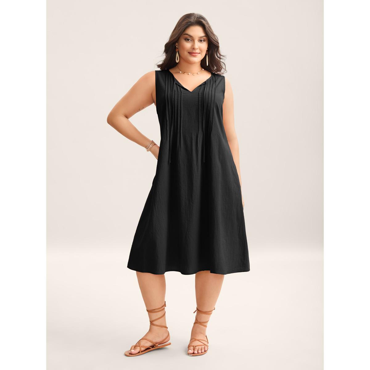 Plus Size Cotton Toothpick Pleat Plain Midi Dress Black Women Notched collar Sleeveless Curvy BloomChic 30/6X Product Image