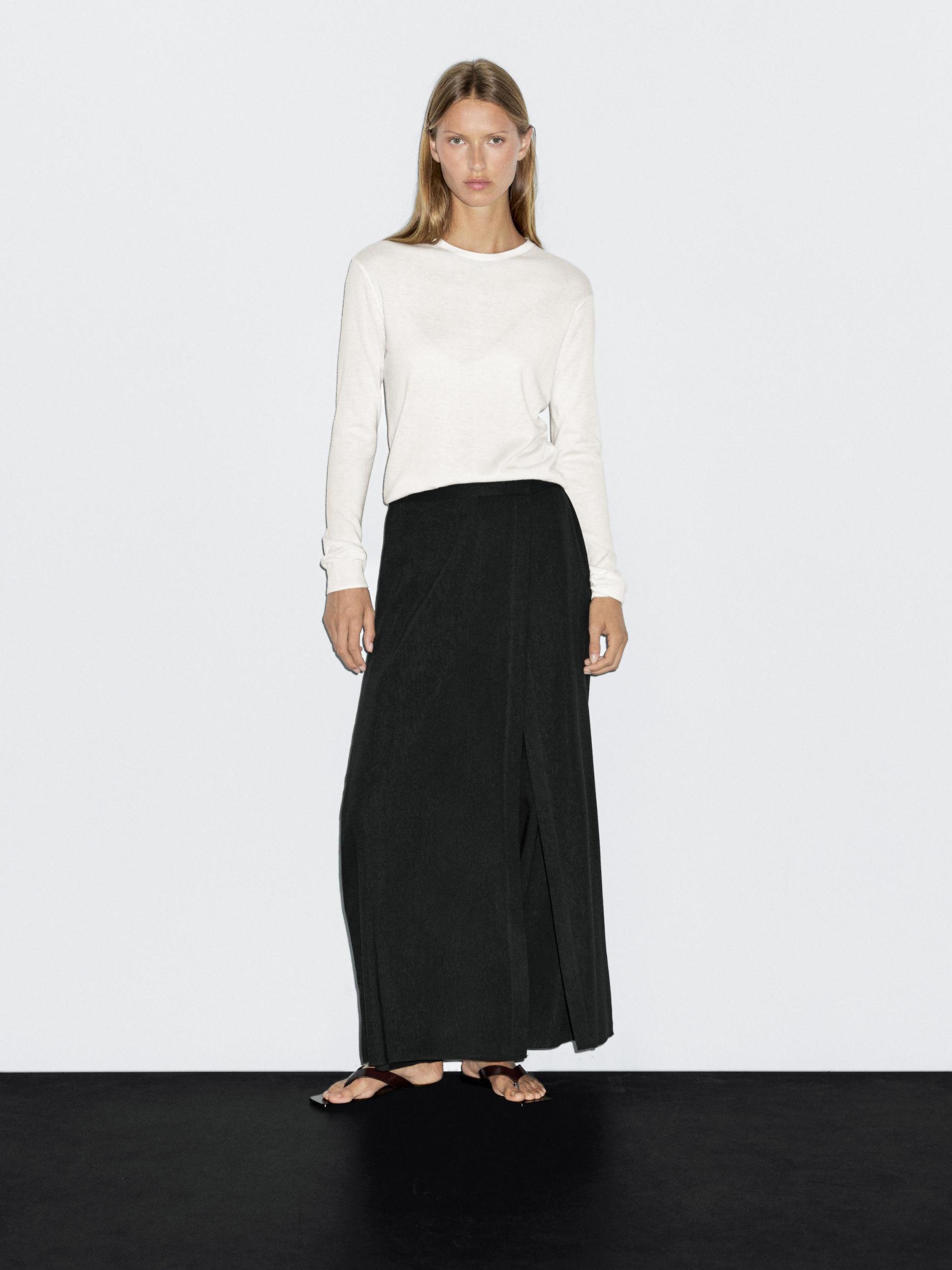 Wool blend knit sweater with crew neck Product Image