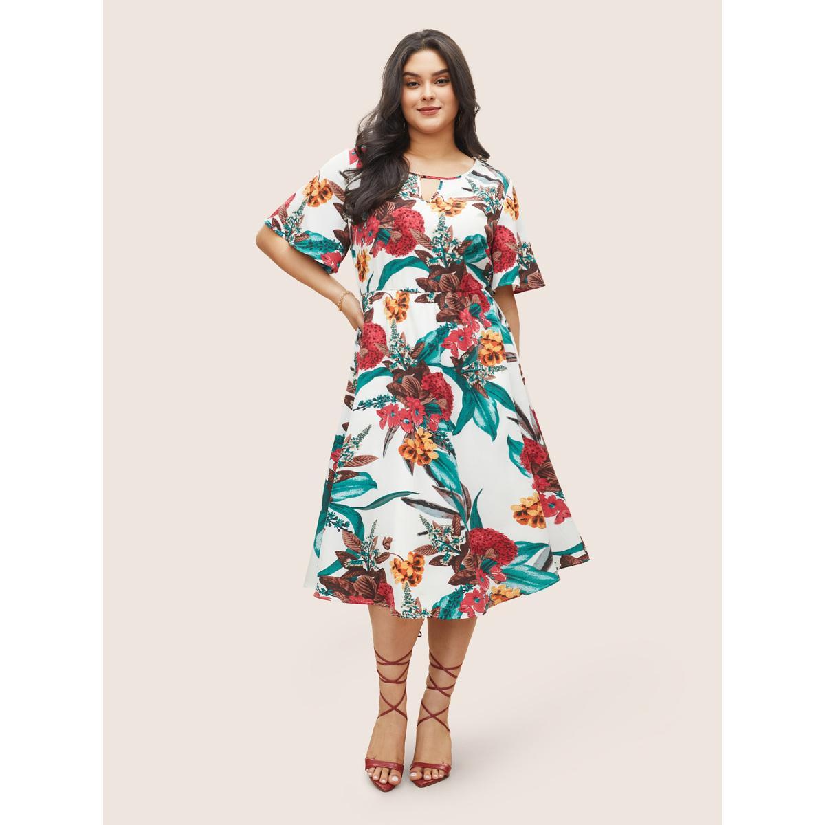Plus Size Floral Print Keyhole Pocket Ruffle Sleeve Dress White Women Elegant Non Notched collar Short sleeve Curvy Midi Dress BloomChic 22-24/3X Product Image