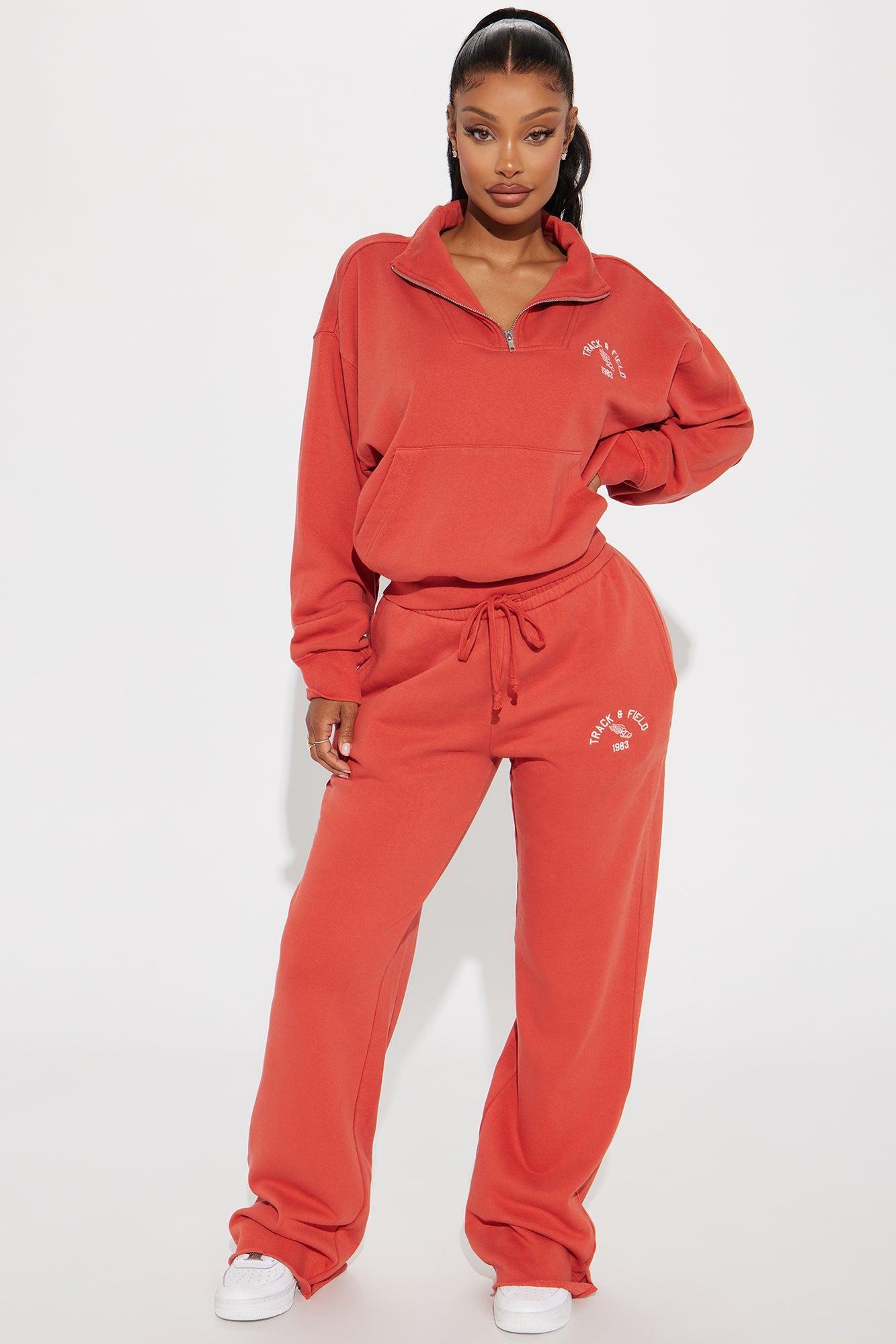 Après Ski Club Sweatshirt - Rust Product Image