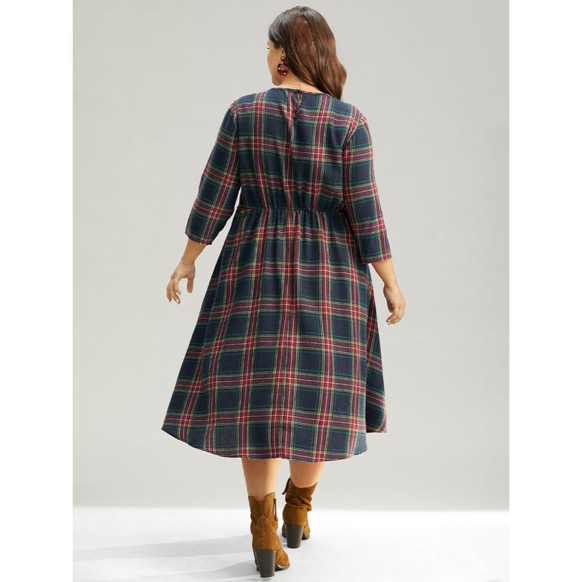 Plus Size Christmas Plaid Pocket Elastic Waist Midi Dress DarkBlue Women Elegant Printed Round Neck Elbow-length sleeve Curvy Midi Dress BloomChic 30/6X Product Image