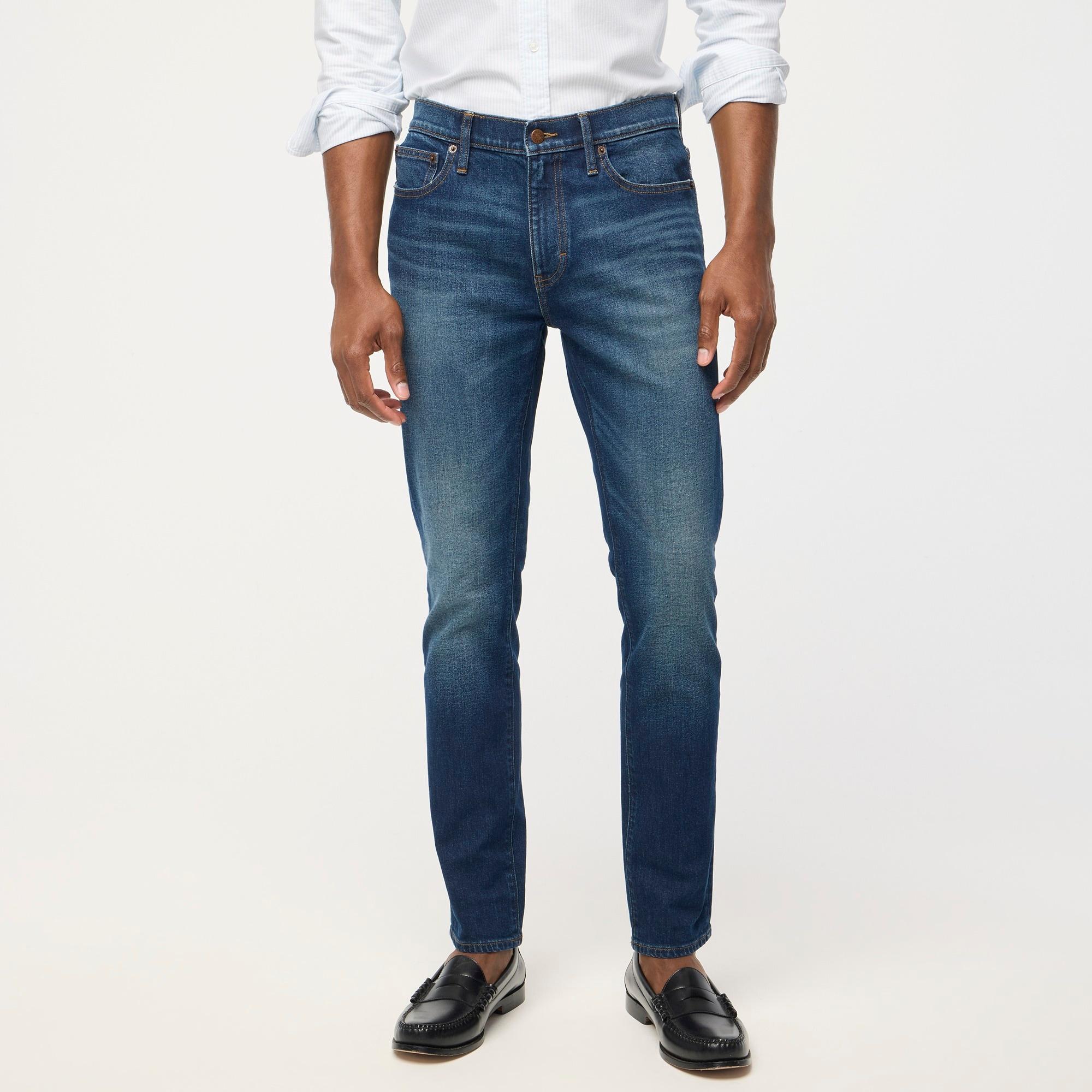 Slim-fit jean in signature flex Product Image
