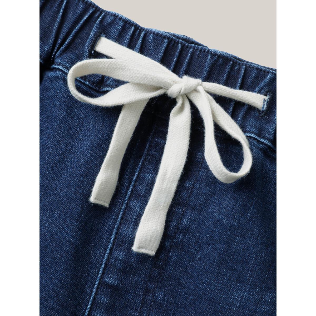 Plus Size Stretchy Waist Tie Straight-Leg Denim Shorts Women Denimindigo No stretch Everyday-Casual Slanted pocket Denim Shorts BloomChic 26/4X Product Image