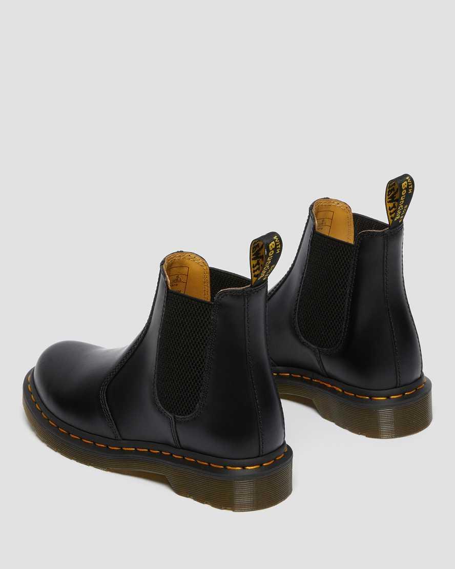 2976 Women's Smooth Leather Chelsea Boots Product Image