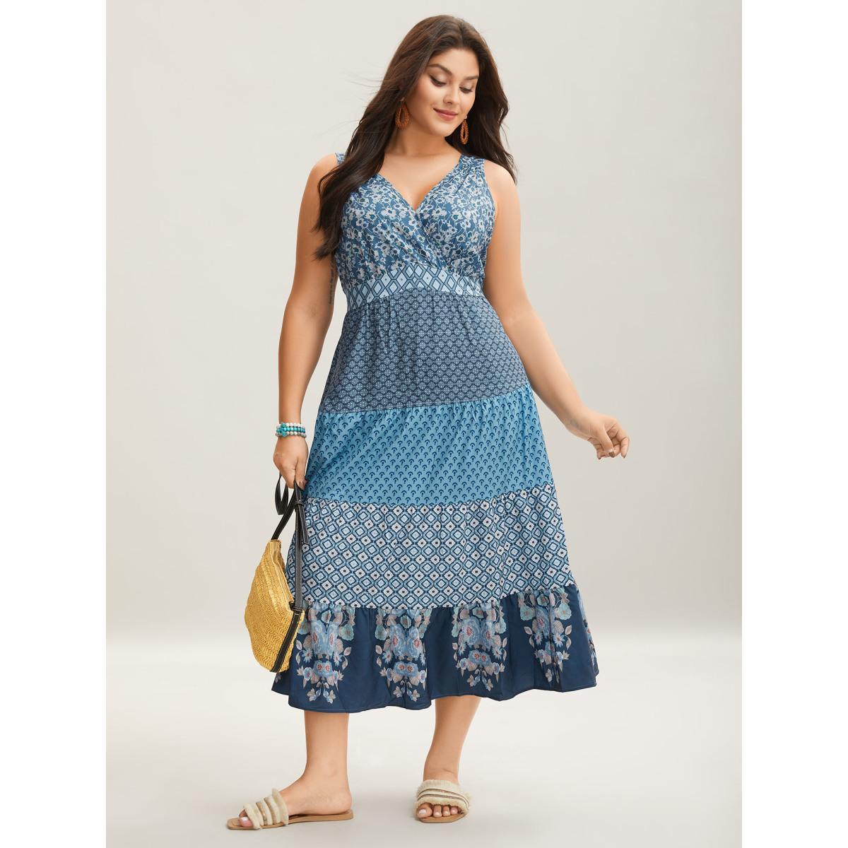 Plus Size Bandana Patchwork Floral Sleeveless Dress Aegean Women Resort Pleated V-neck Sleeveless Curvy BloomChic 12/L Product Image