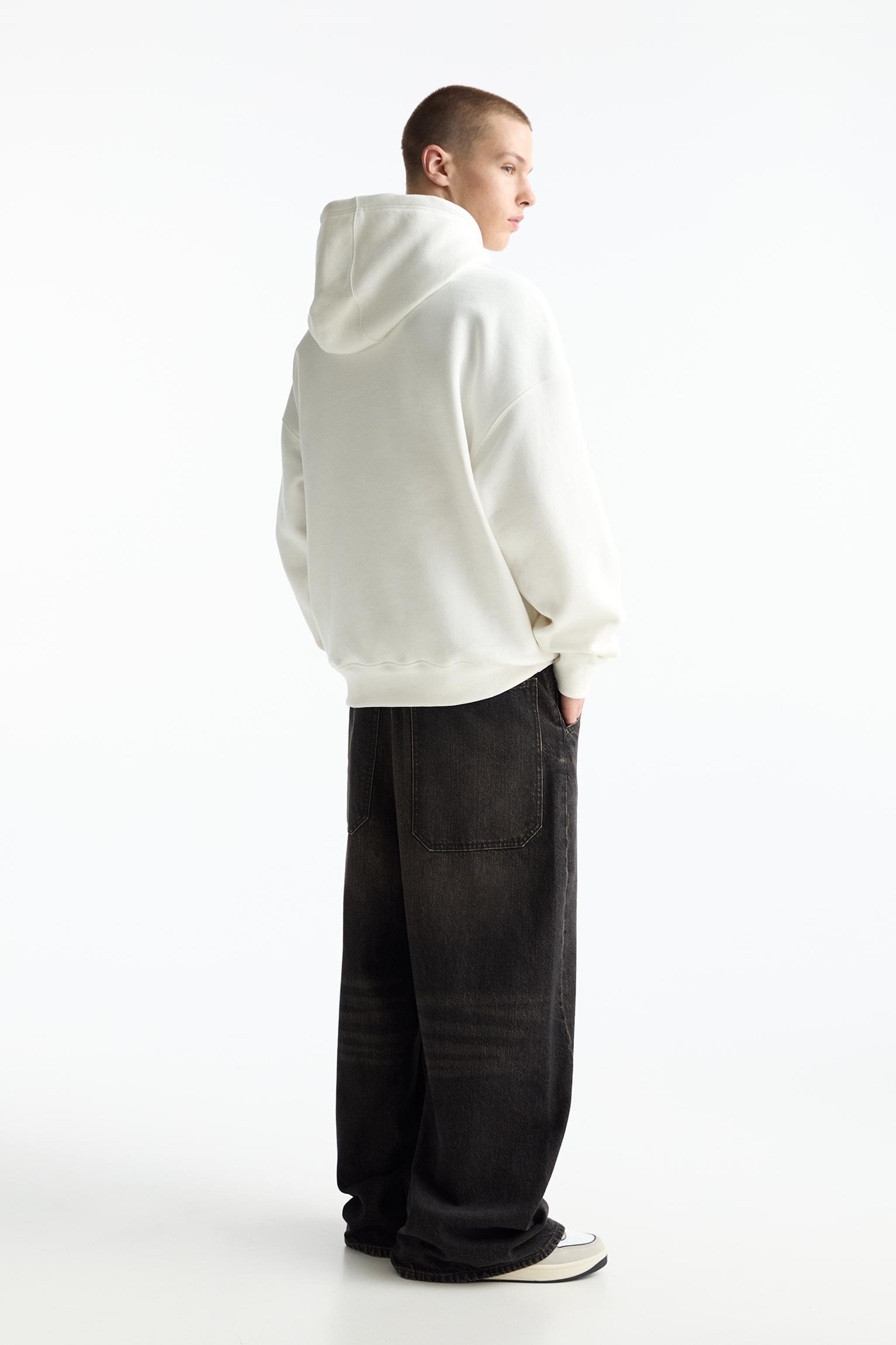 Basic hooded sweatshirt Product Image