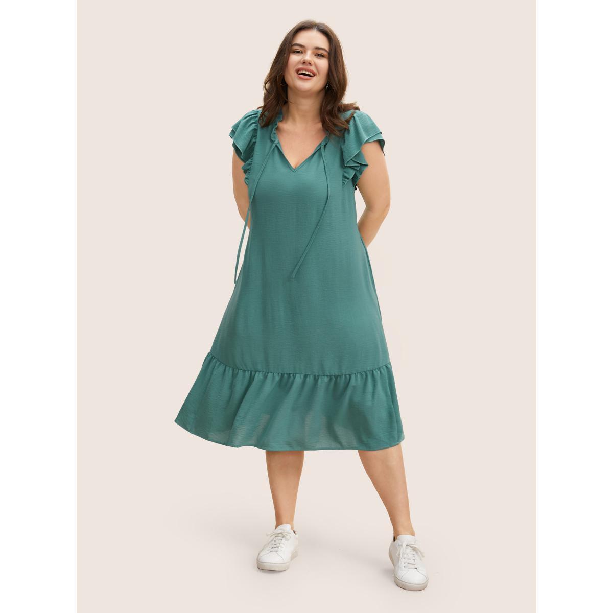 Plus Size Solid Tiered Ruffles Tie Knot Midi Dress Emerald Women Casual Tie knot Notched collar Cap Sleeve Curvy BloomChic 10/M Product Image