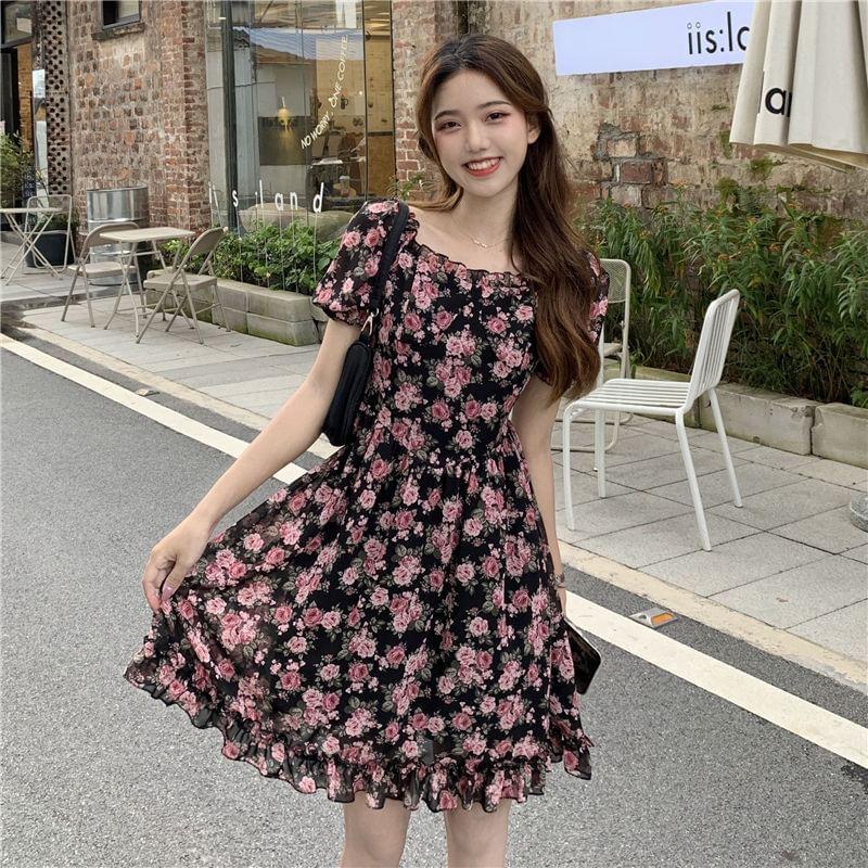 Puff-Sleeve Floral A-Line Dress Product Image
