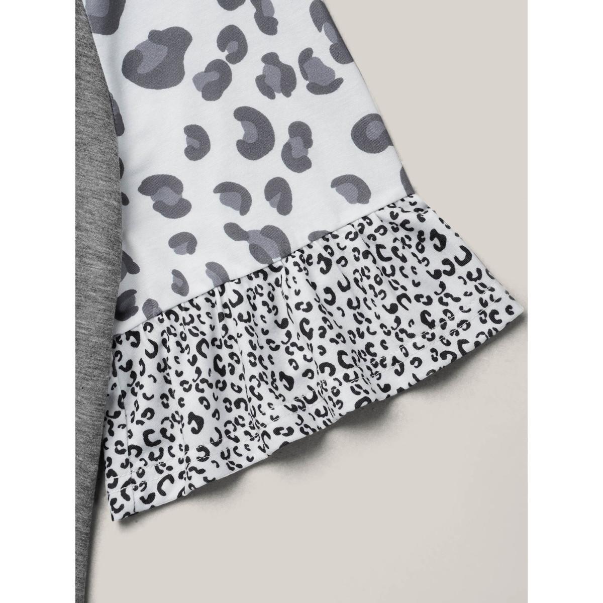 Plus Size Leopard Print Heather Contrast V-Neck T-Shirt DarkGray Women Casual Contrast V-neck Everyday T-shirts BloomChic 18-20/2X Product Image