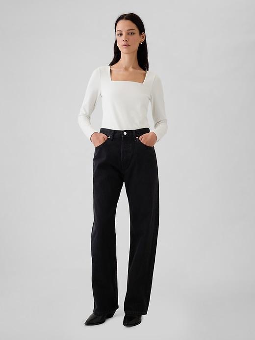 Modern Square-Neck Cropped T-Shirt Product Image