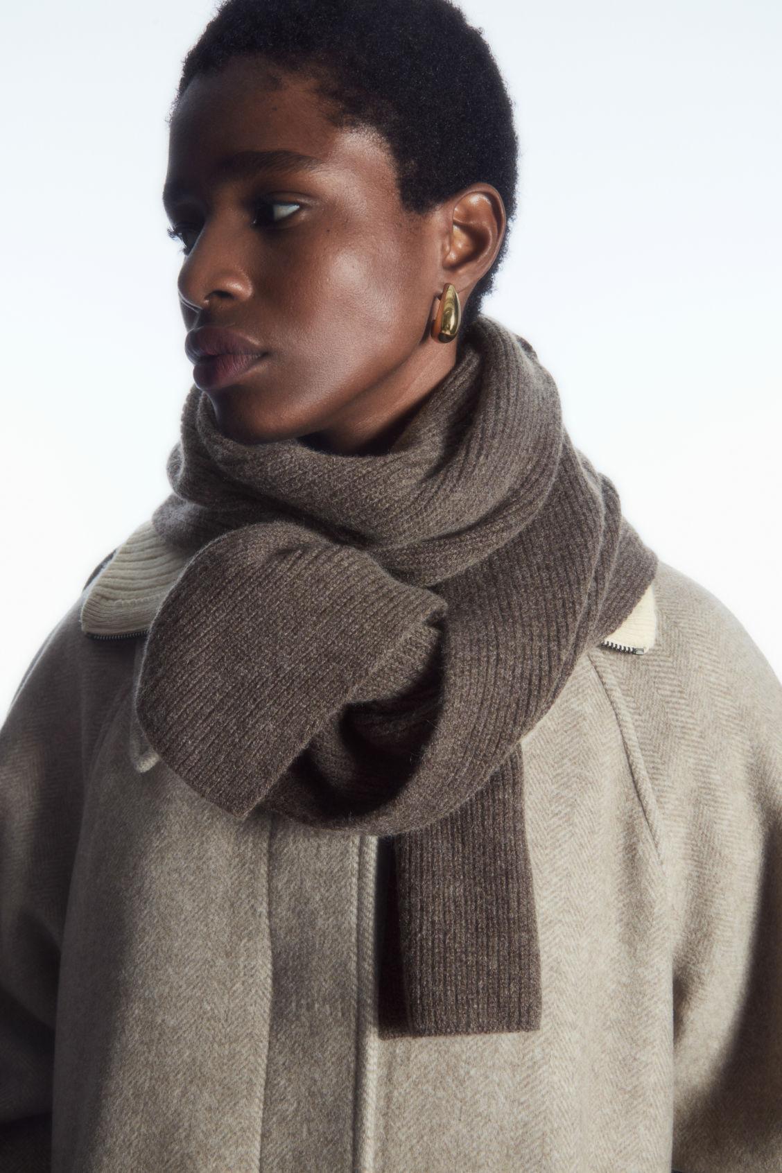 CASHMERE-BLEND SCARF Product Image
