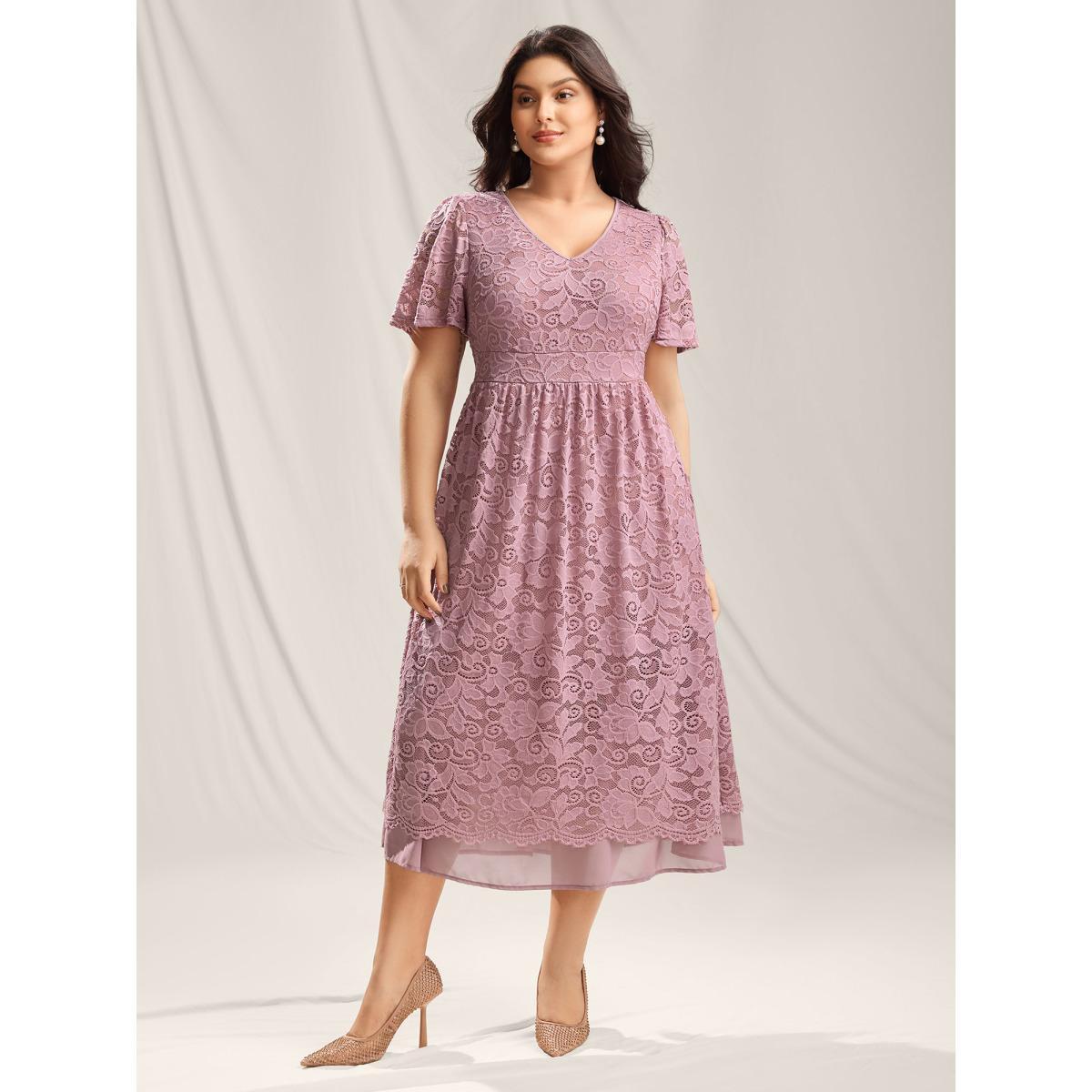 Plus Size Romantic Lace Cinched Waist Maxi Dress Mauve Women V-neck Short sleeve Curvy BloomChic 14-16/1X Product Image
