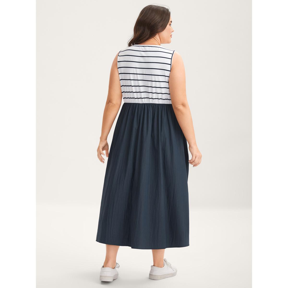 Plus Size Stripes Color Contrast Pockets Midi Dress Indigo Women Round Neck Sleeveless Curvy BloomChic 28/5X Product Image