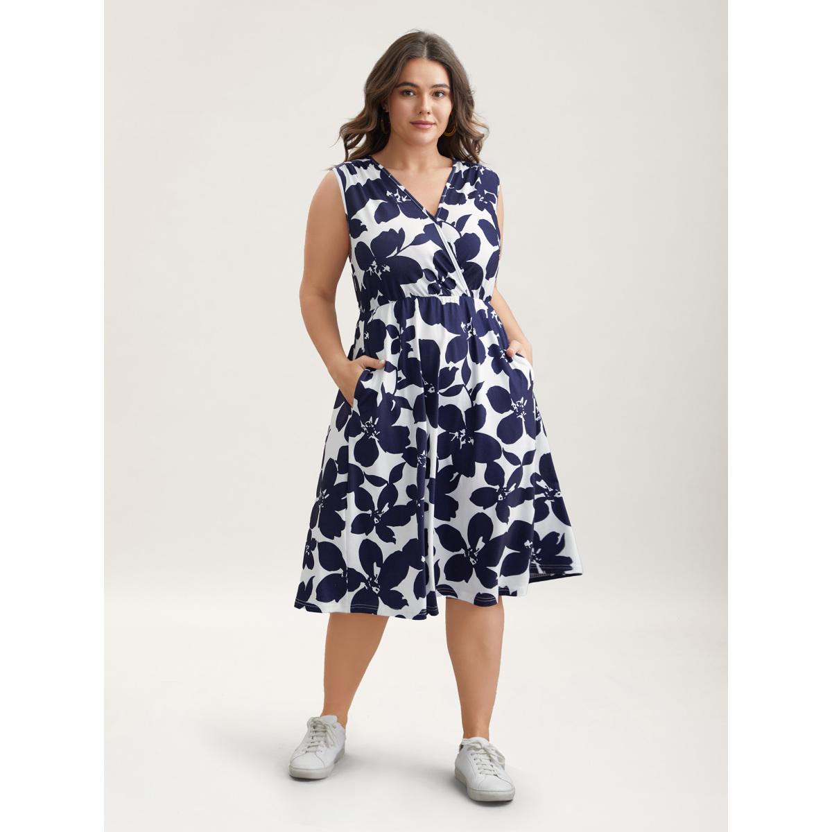 Plus Size Floral Print Surplice Neck Midi Dress Navy Women Casual Gathered Knit Dresses Bloomchic 28/5X Product Image