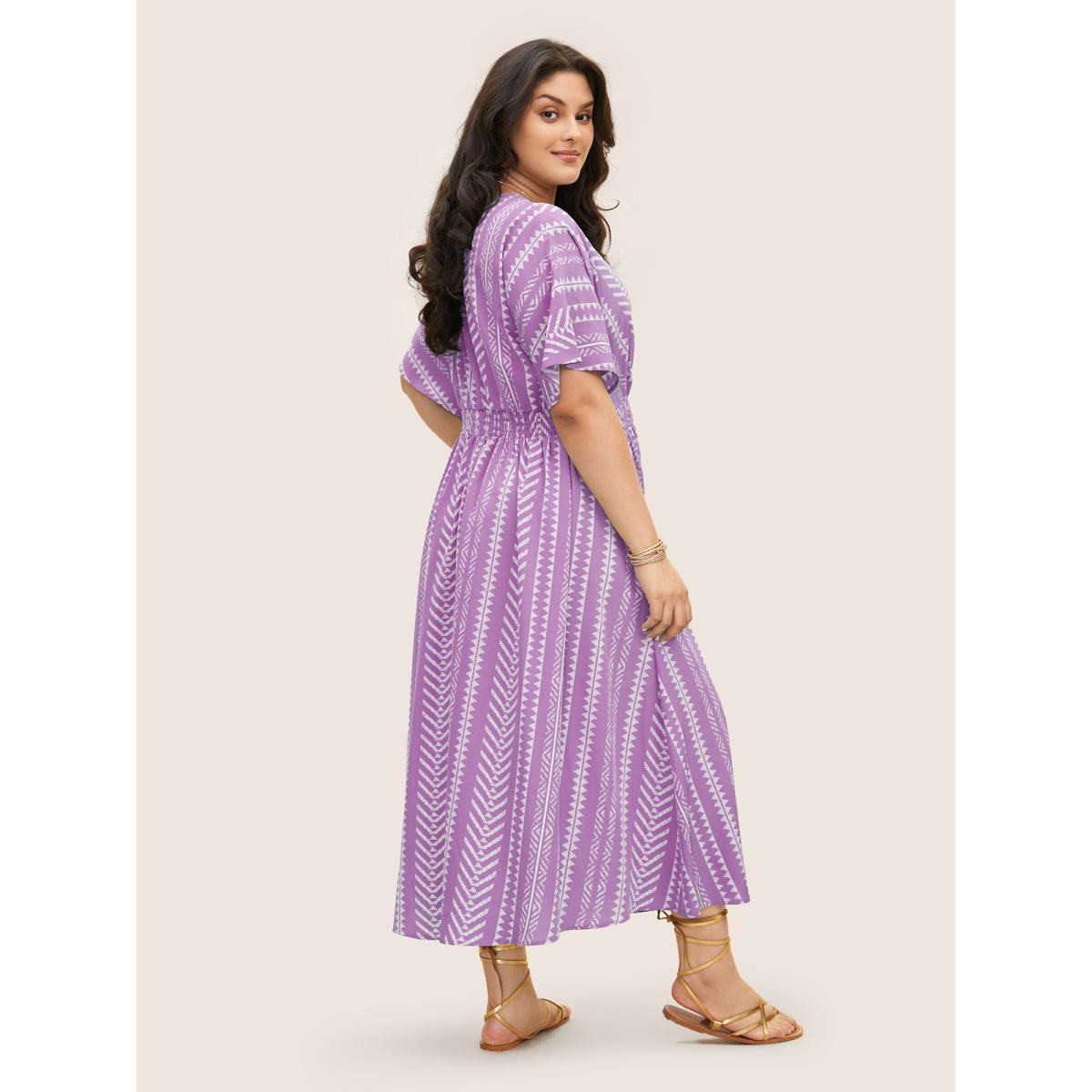 Plus Size Solid Geometric Dolman Sleeve Pocket Shirred Split Hem Dress Lilac Women Resort Non V-neck Half Sleeve Curvy Long Dress BloomChic 30/6X Product Image