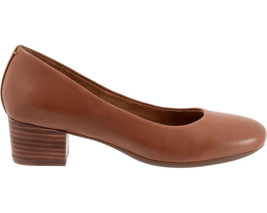 Women's SoftWalk Lynn Product Image