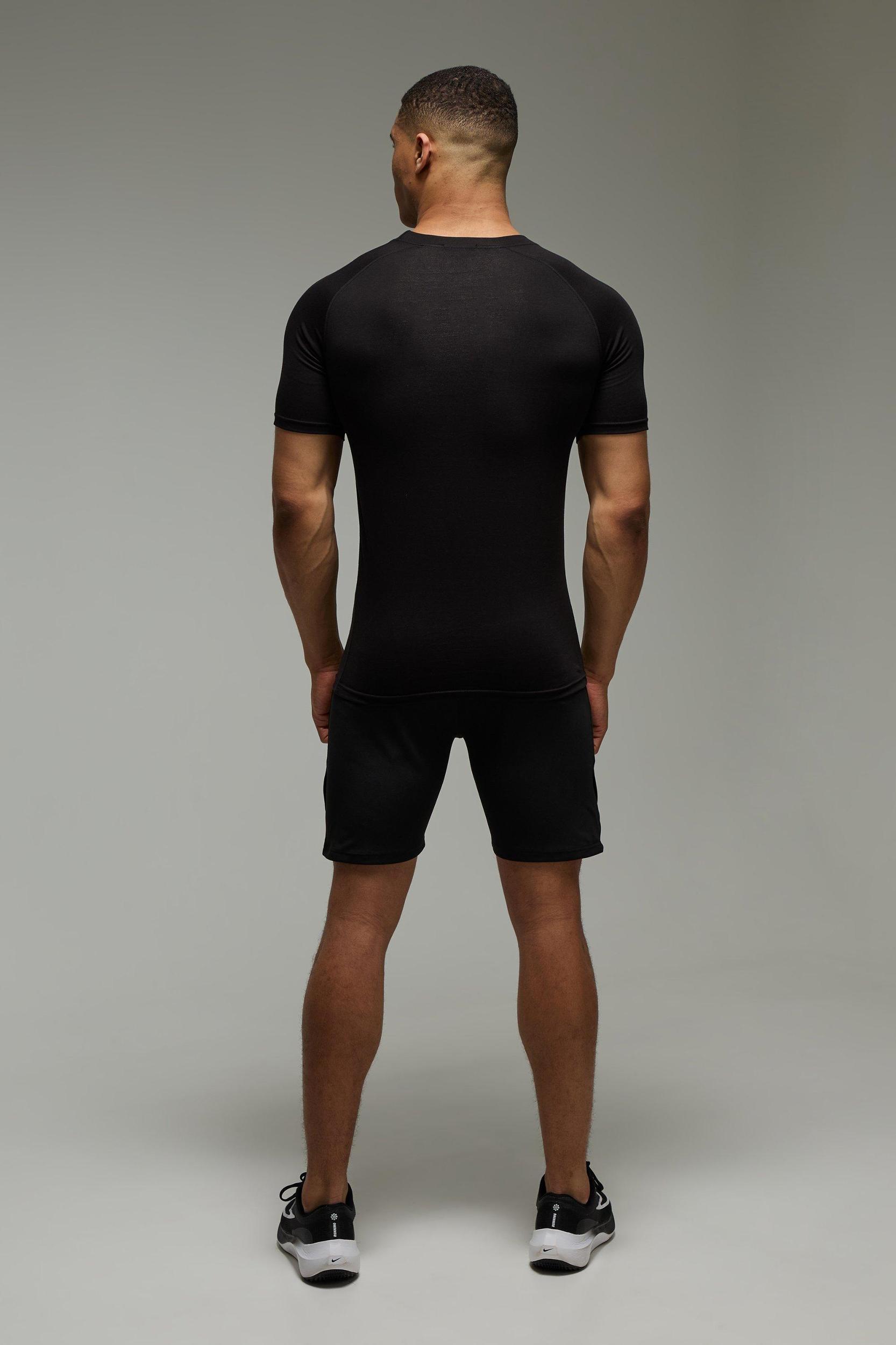 Man Active One More Rep NYC Muscle Fit T-shirt | boohooMAN USA Product Image