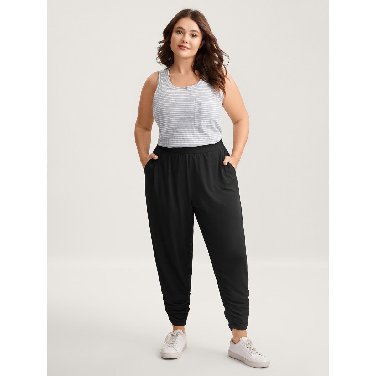 Plus Size Stretchy Straight-Leg Gathered Hem Pants Women Black Casual Mid Rise Everyday-Casual Pants BloomChic 26/4X Product Image