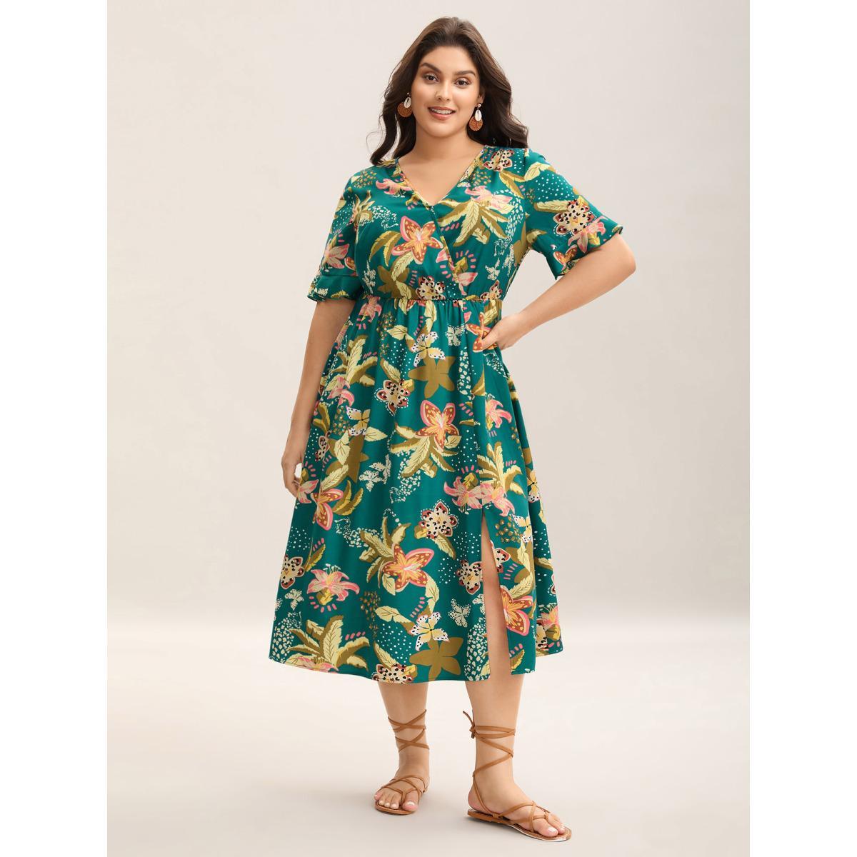 Plus Size Tropical Floral Print Pockets Flowy Midi Dress Teal Women Overlap Collar Short sleeve Curvy BloomChic 30/6X Product Image