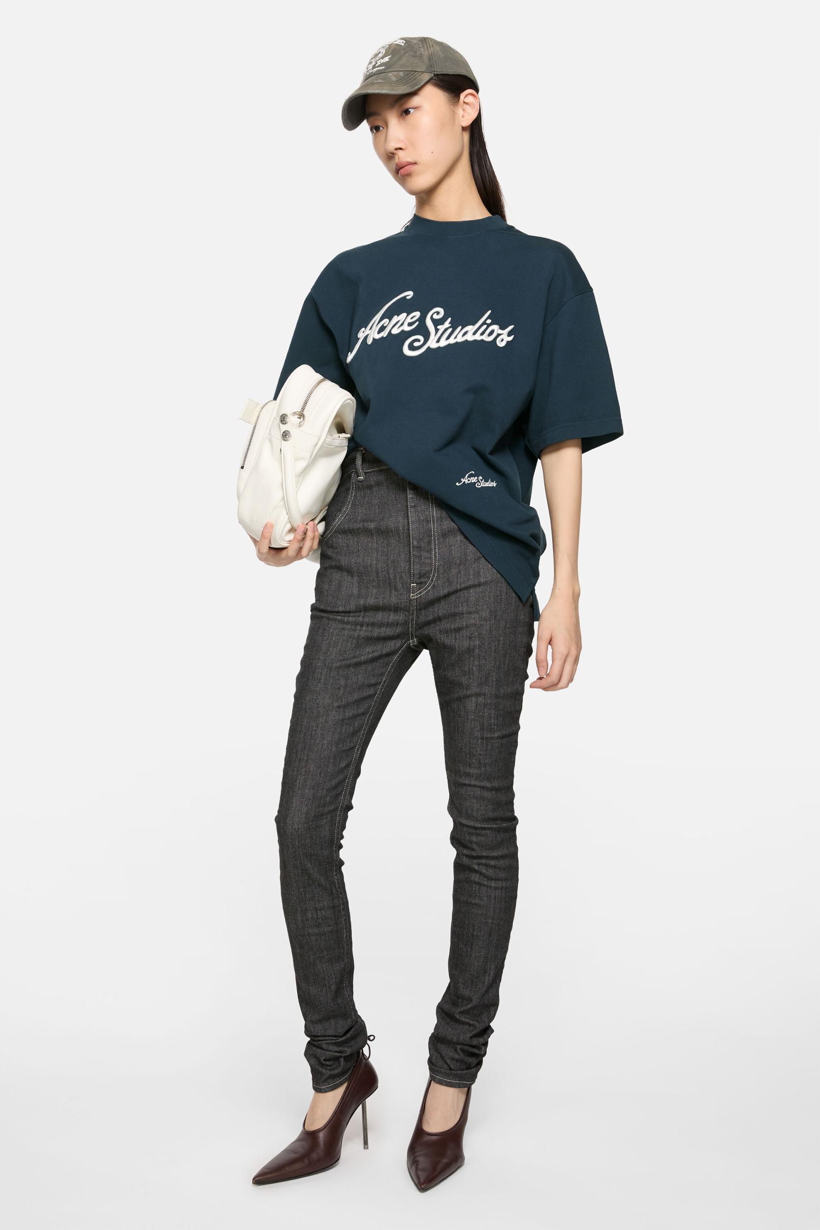 Logo t-shirt - Relaxed fit Product Image