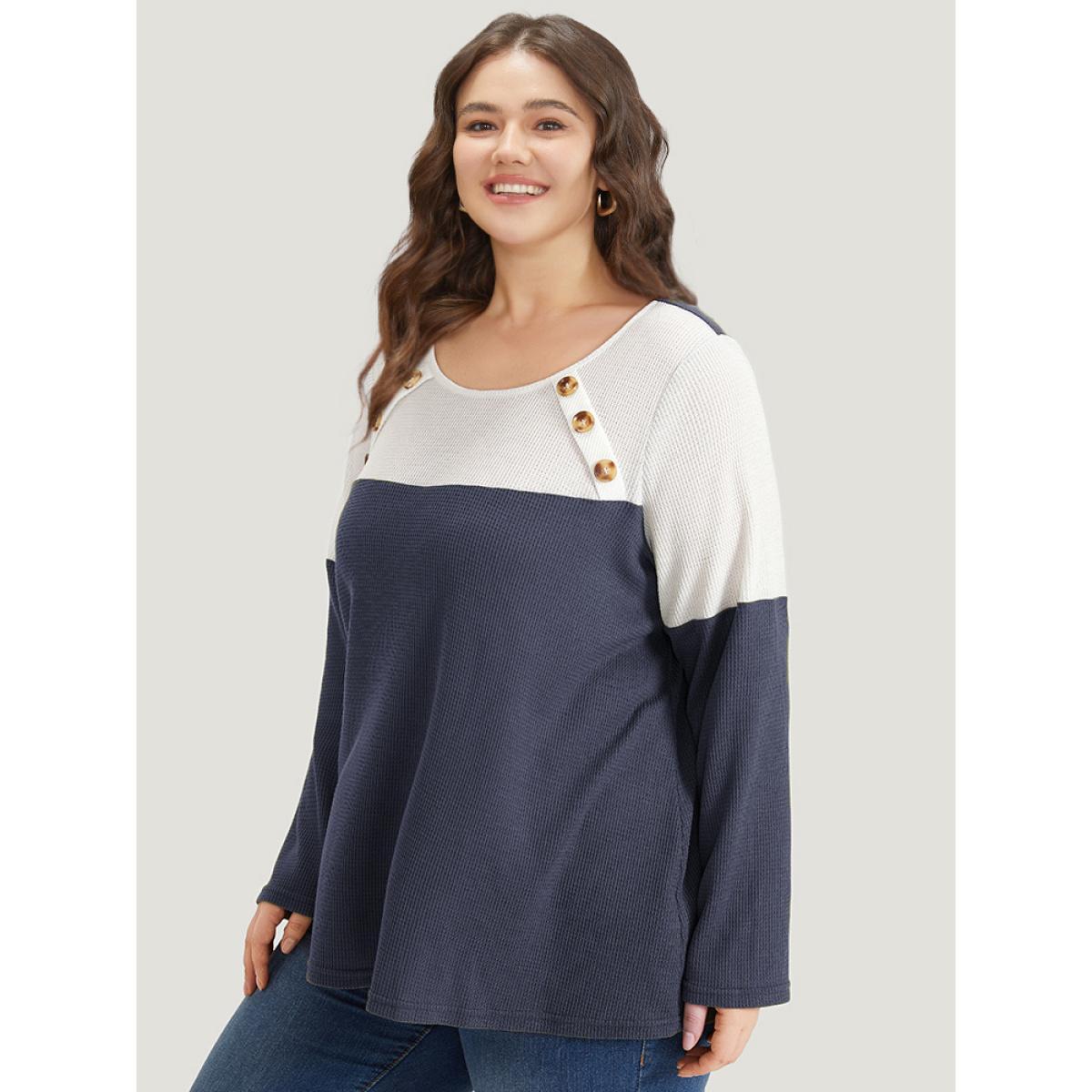 Plus Size Colorblock Contrast Button Detail Crew Neck T-shirt Burgundy Women Casual Contrast Plain Round Neck Dailywear T-shirts BloomChic 14-16/1X Product Image