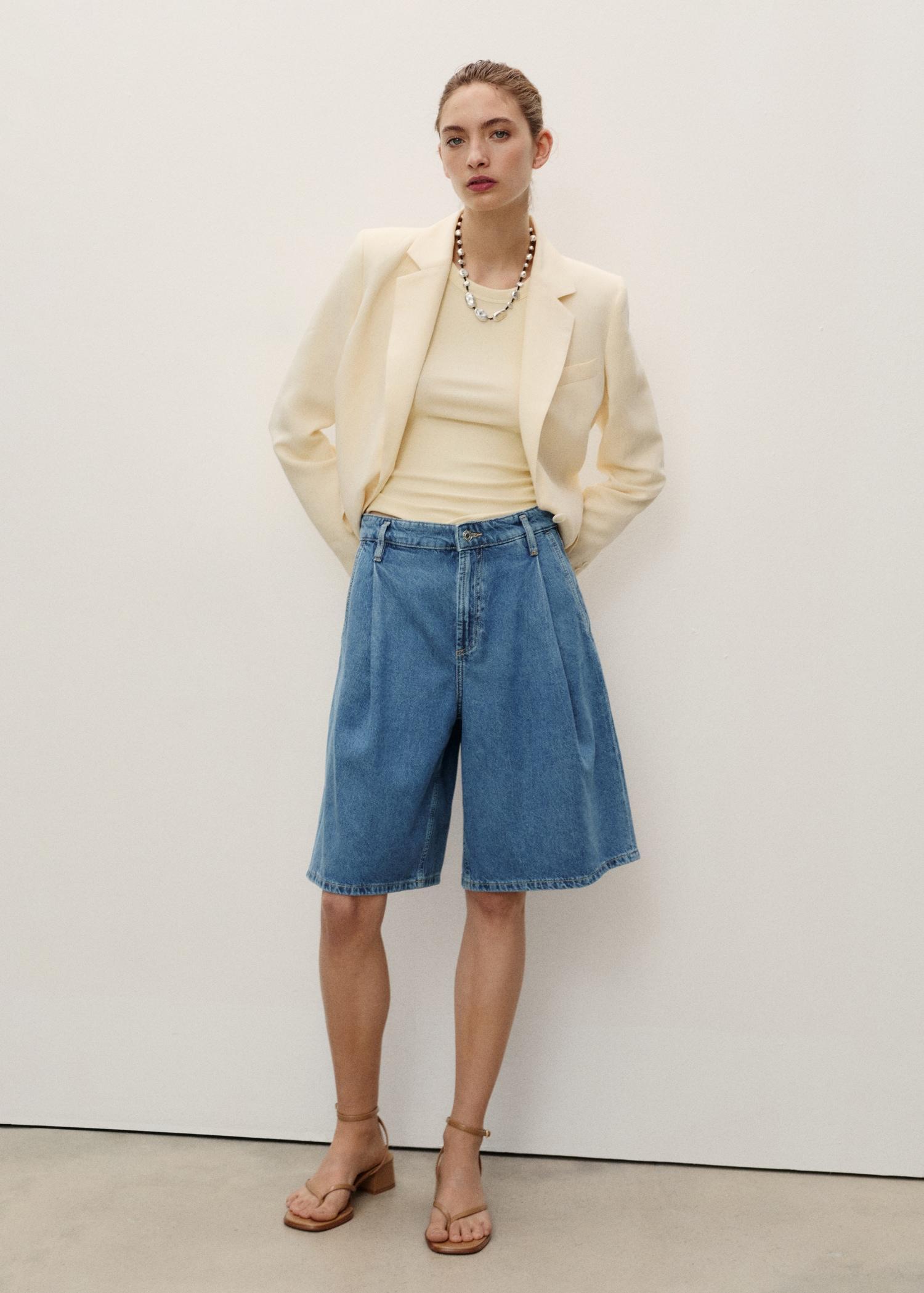 Wideleg denim jorts with pleats - Women | MANGO USA Product Image