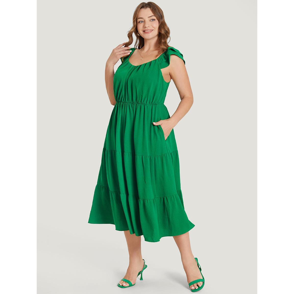 Plus Size Plain Ruffle Tiered Pocket Elastic Waist Cami Dress Green Women Elegant Gathered V-neck Sleeveless Curvy Midi Dress BloomChic 10/M Product Image
