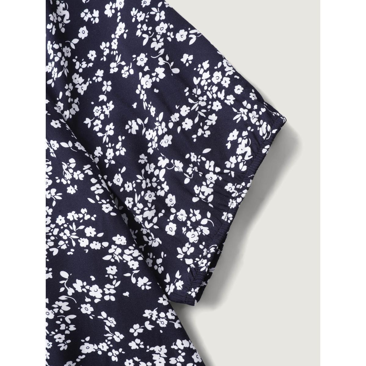 Plus Size Indigo Supersoft Ditsy Floral Print Blouse Women Short sleeve V-neck Everyday-Casual Blouses BloomChic 30/6X Product Image