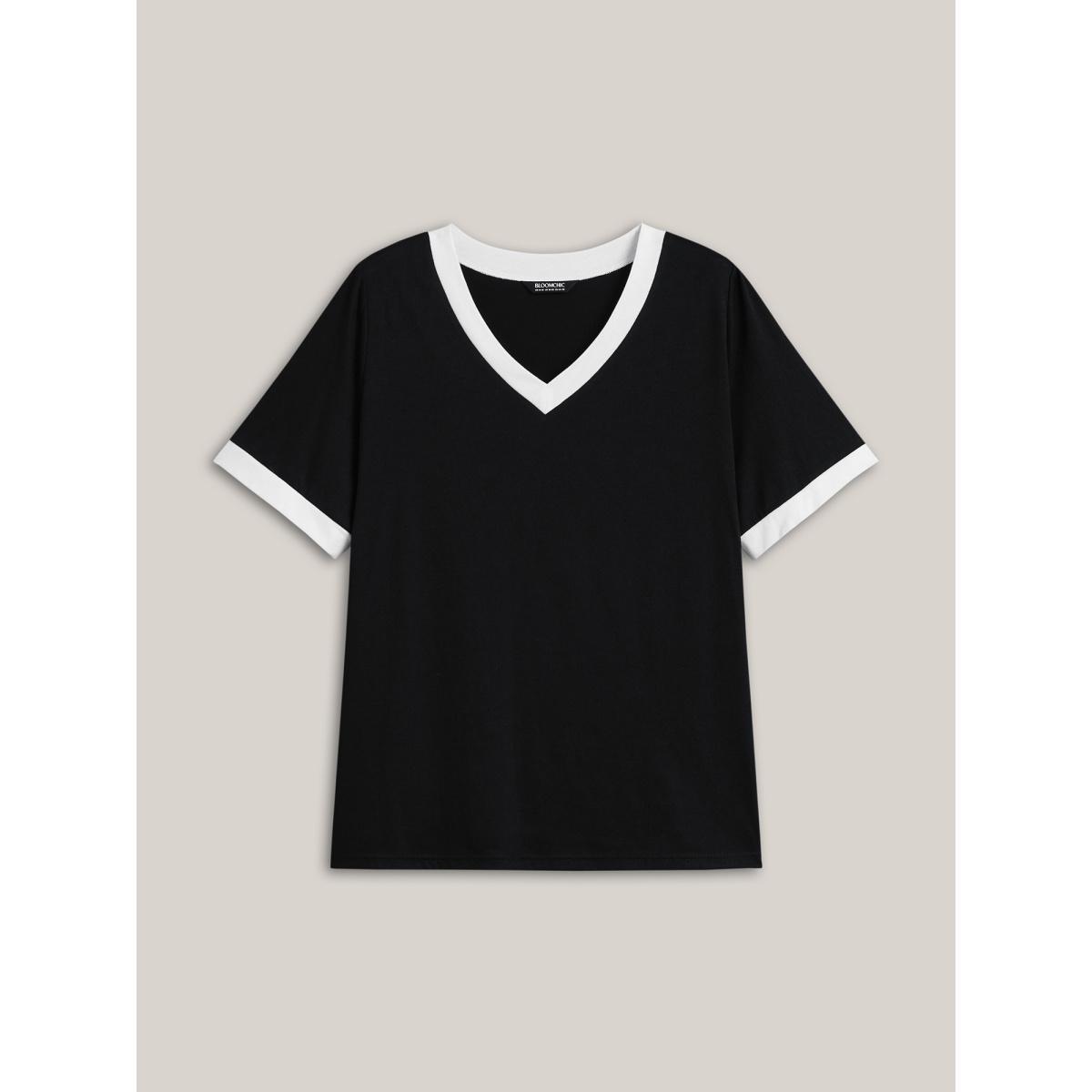 Plus Size Color-Block Stretchy V-Neck T-Shirt Black Women Casual Contrast V-neck Everyday T-shirts BloomChic 30/6X Product Image