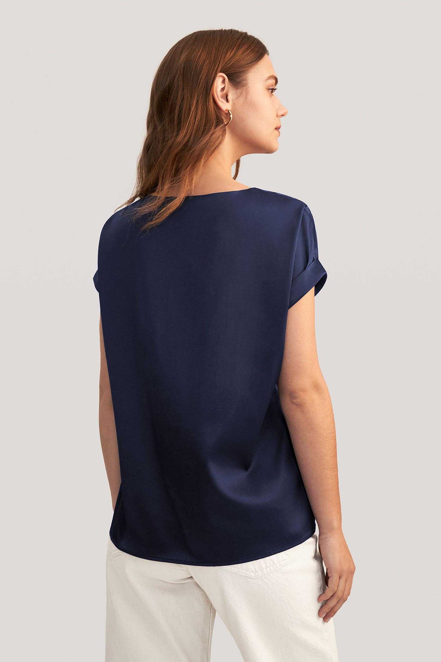 Short Sleeves Round Neck Silk Tee Product Image