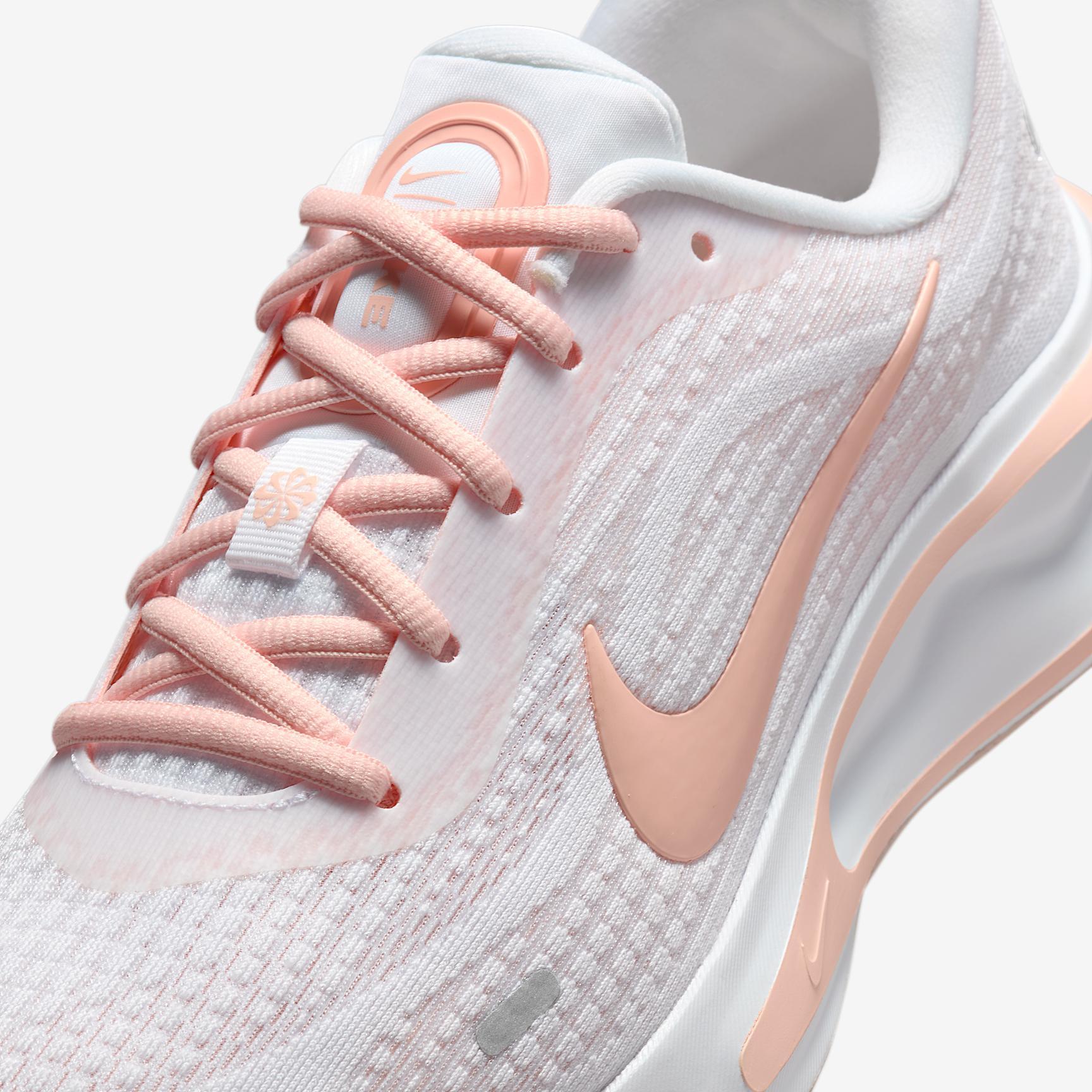 Nike Journey Run Women's Road Running Shoes Product Image