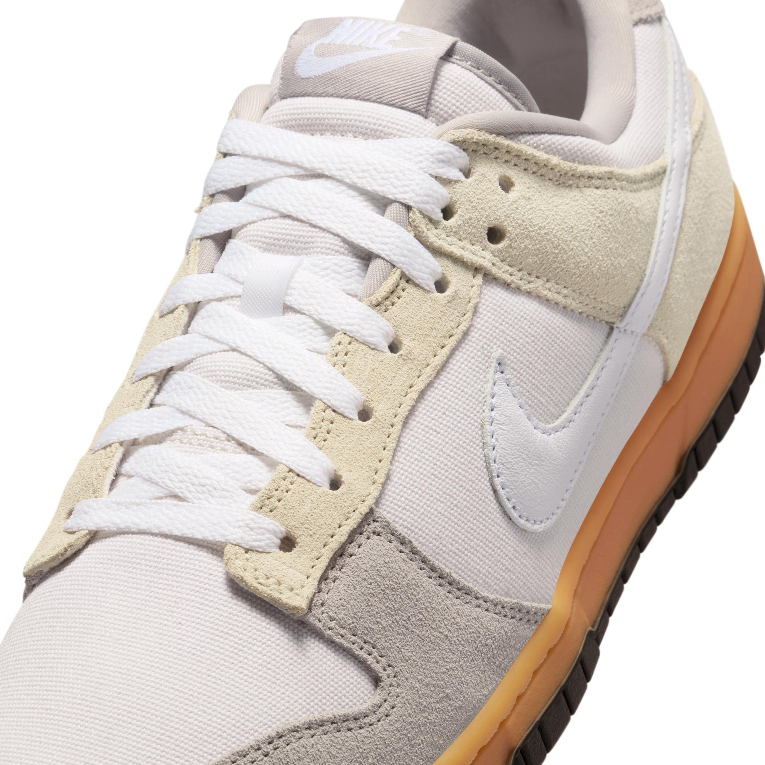 Nike Men's Dunk Low Shoes Product Image