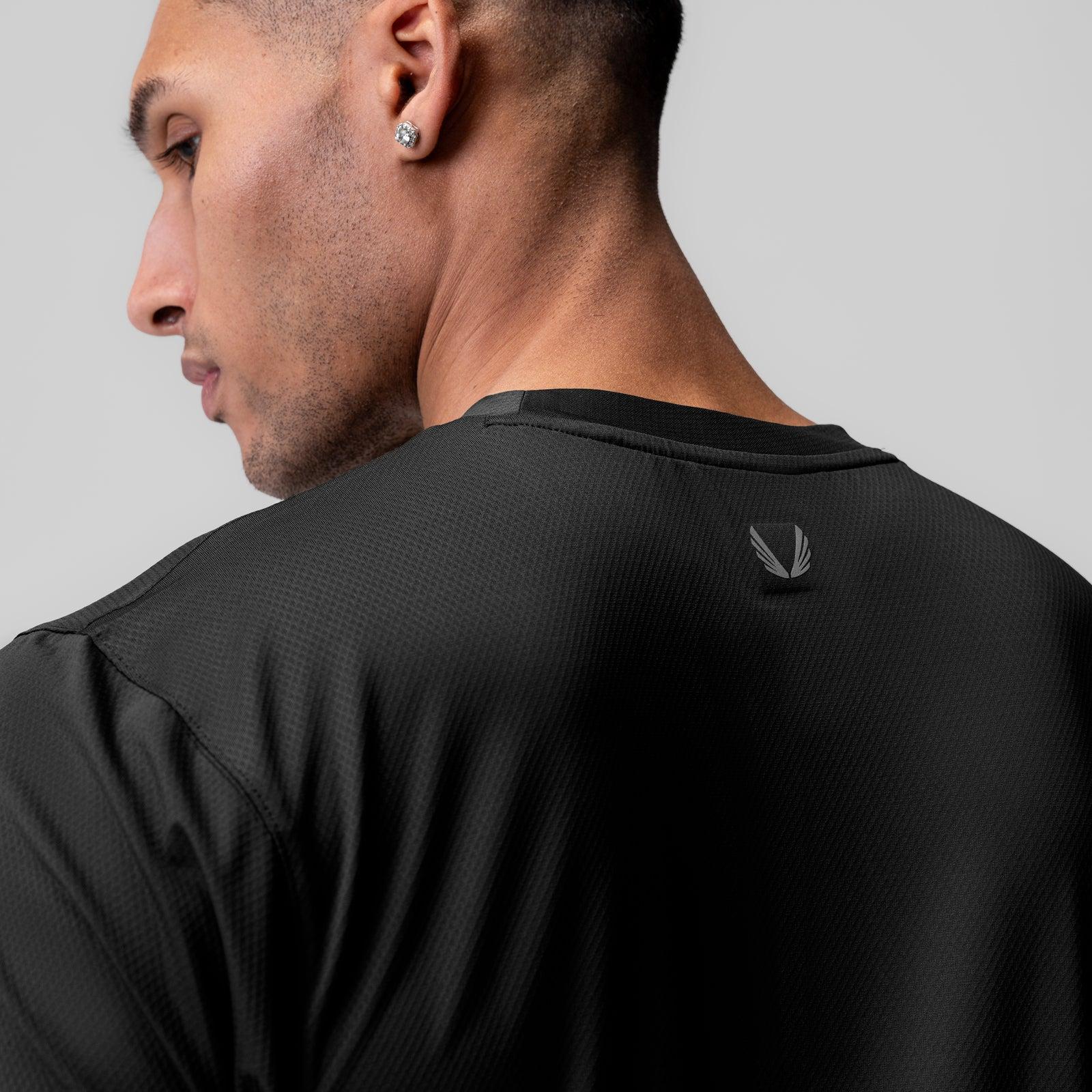 1015. AeroSilver® Essential Tee - Navy Product Image