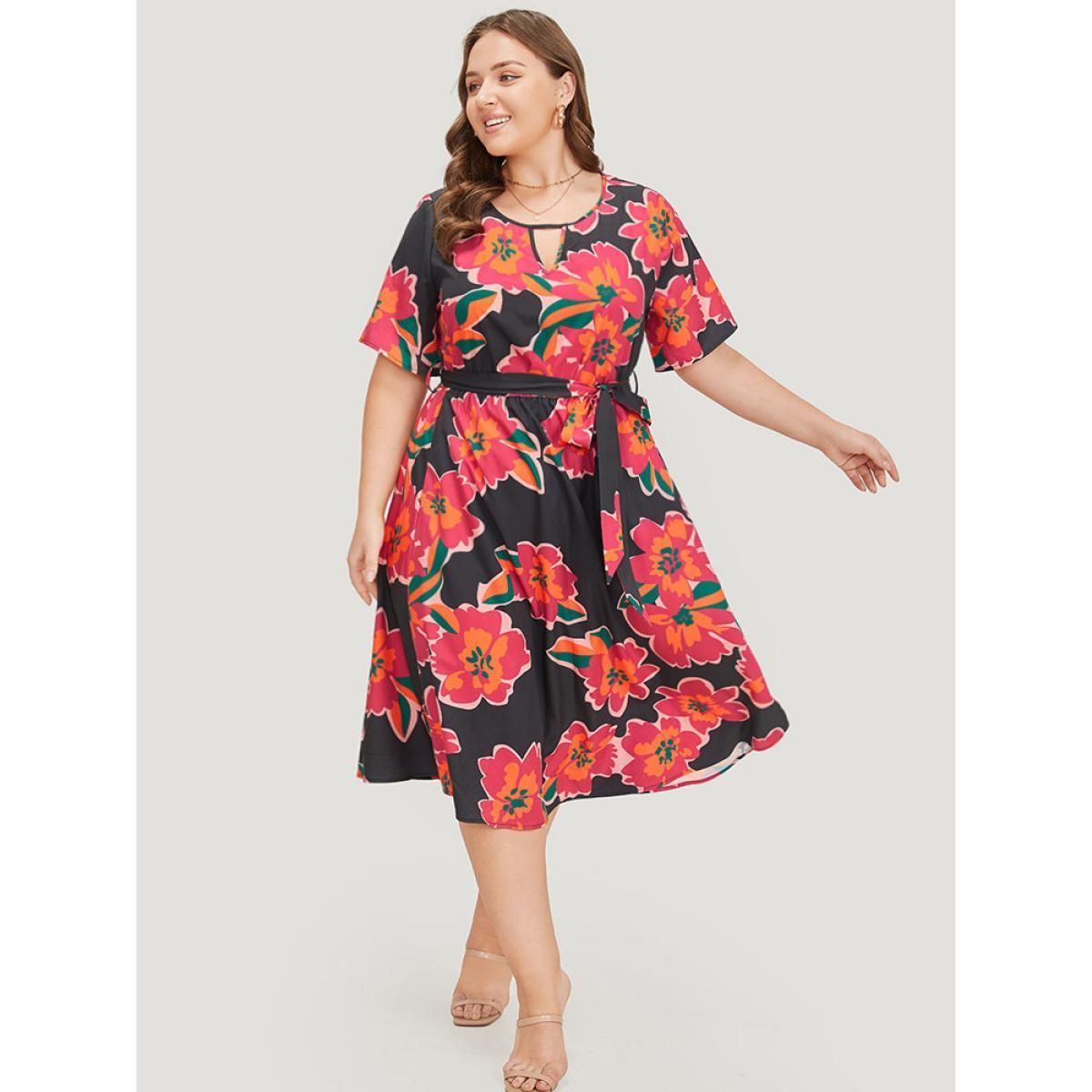 Plus Size Floral Pocket Belted Keyhole Neck Midi Dress Black Women Office Belted Round Neck Short sleeve Curvy Midi Dress BloomChic 30/6X Product Image