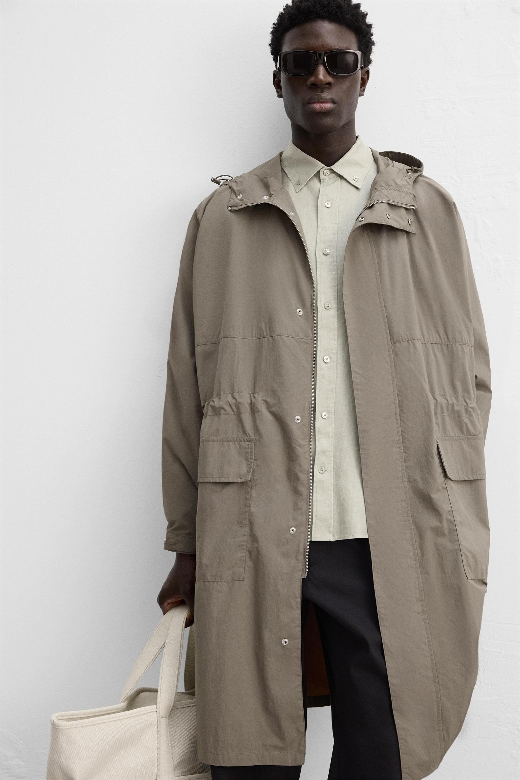 LIGHTWEIGHT TECHNICAL PARKA Product Image