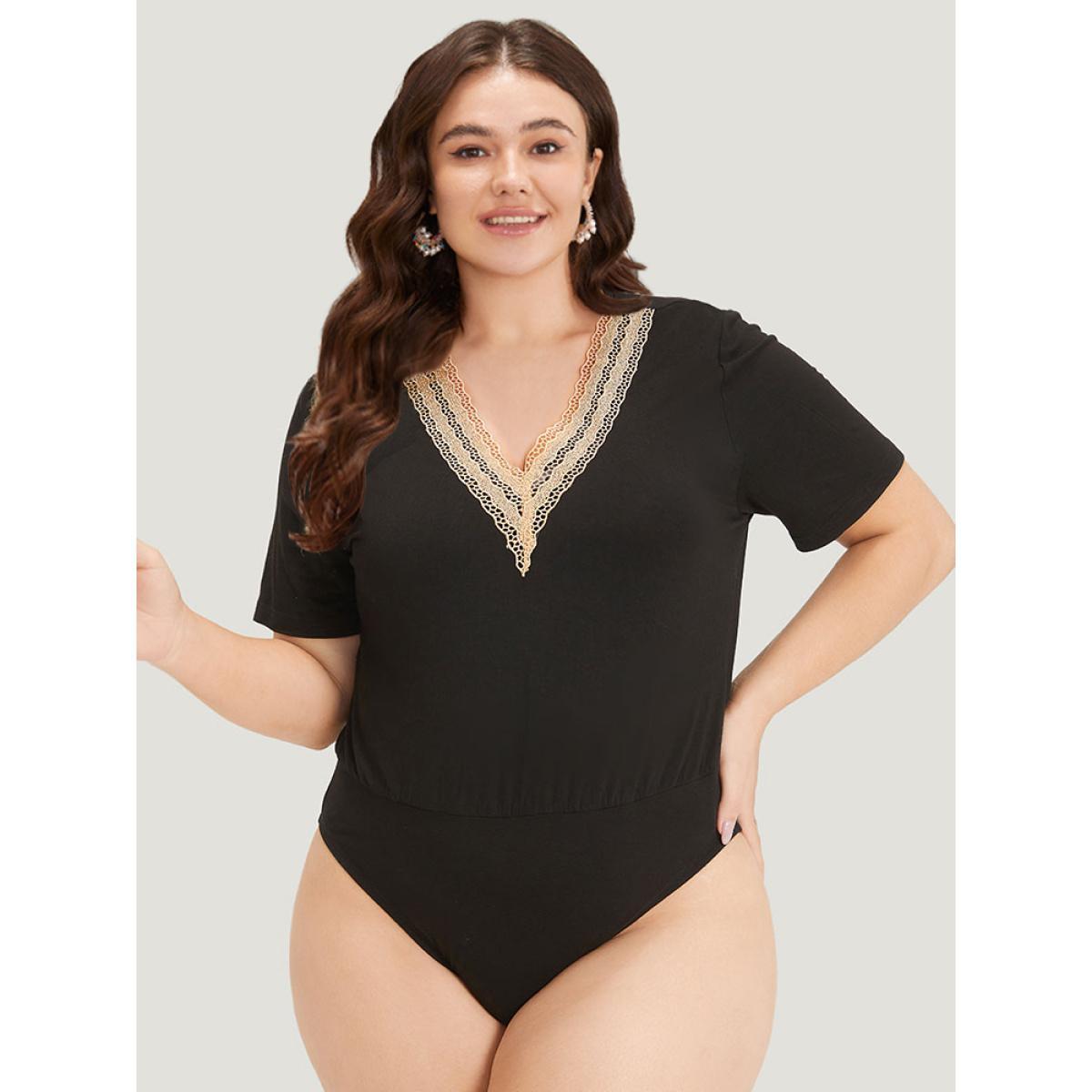 Plus Size Contrast Lace Patchwork V Neck Bodysuit Women Black Plain Lace Bodysuits BloomChic 18-20/2X Product Image