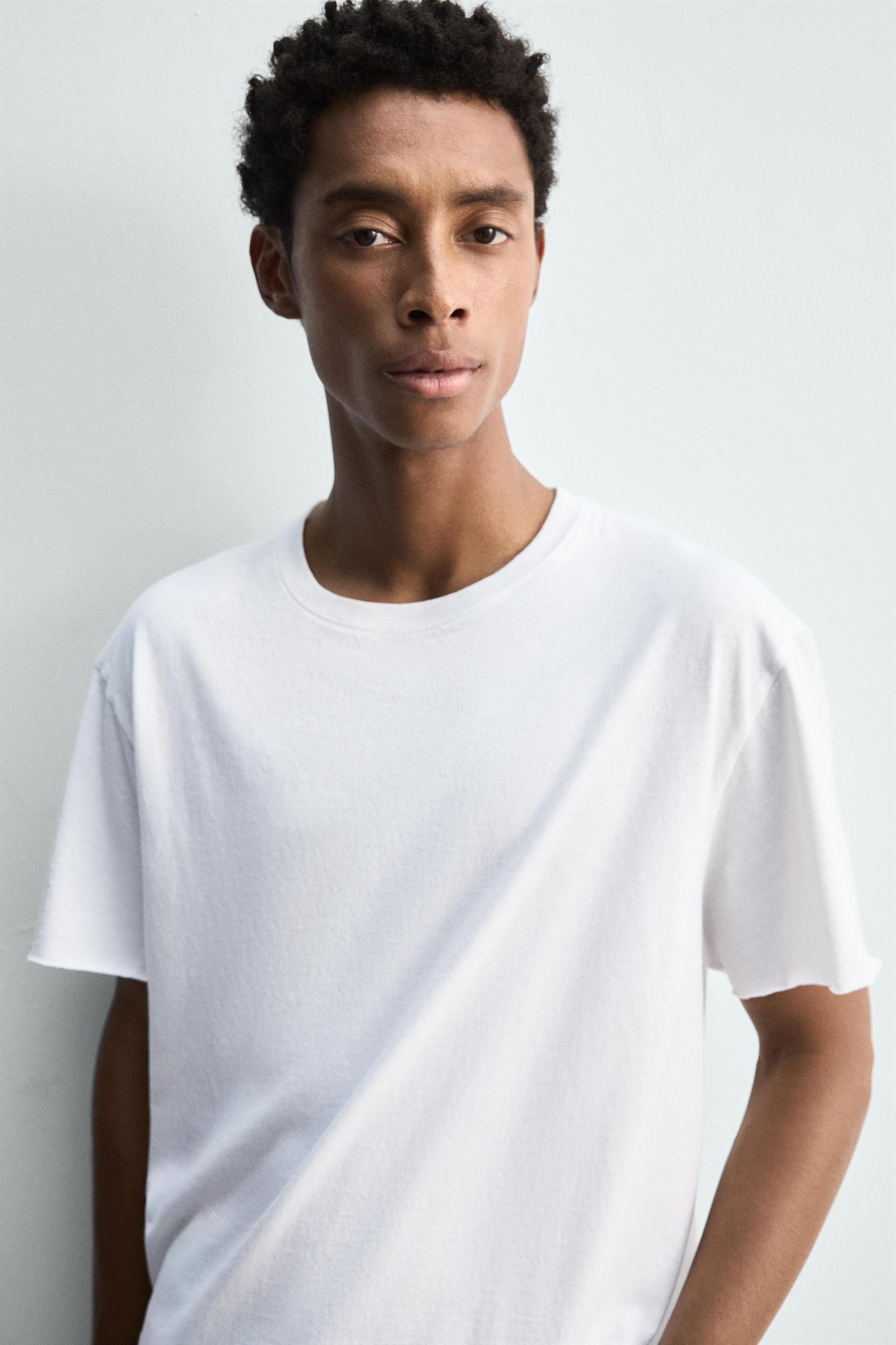 LIGHTWEIGHT T-SHIRT WITH IRREGULAR FINISH Product Image